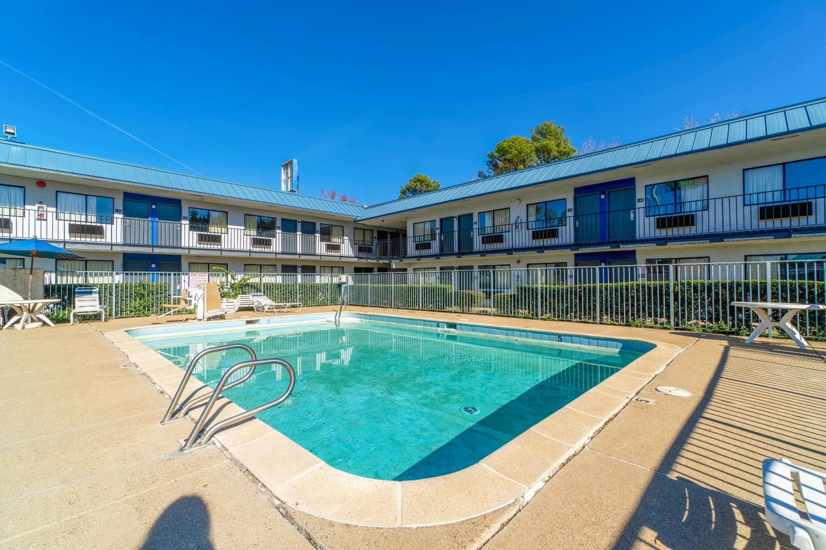 Xpress Inn & Extended Stays