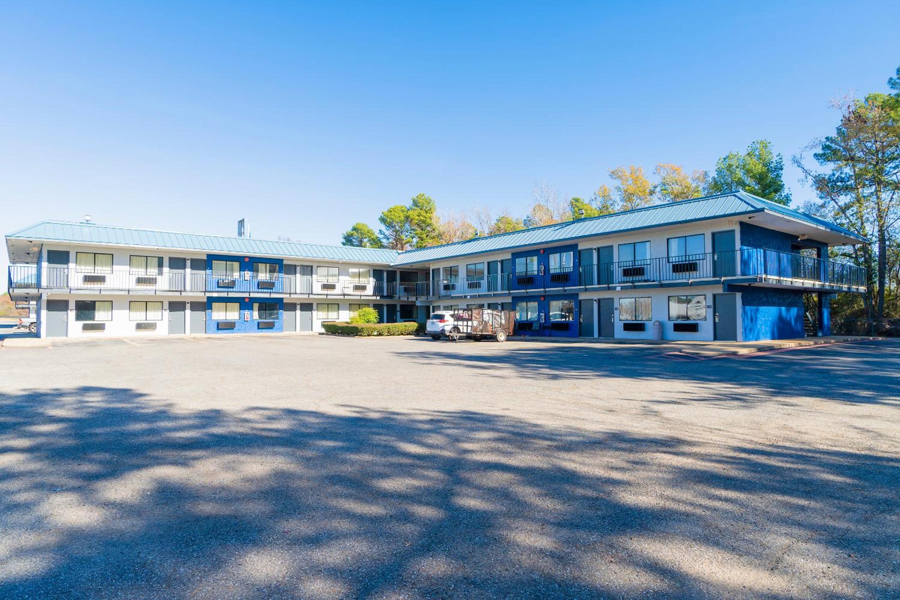 Xpress Inn & Extended Stays
