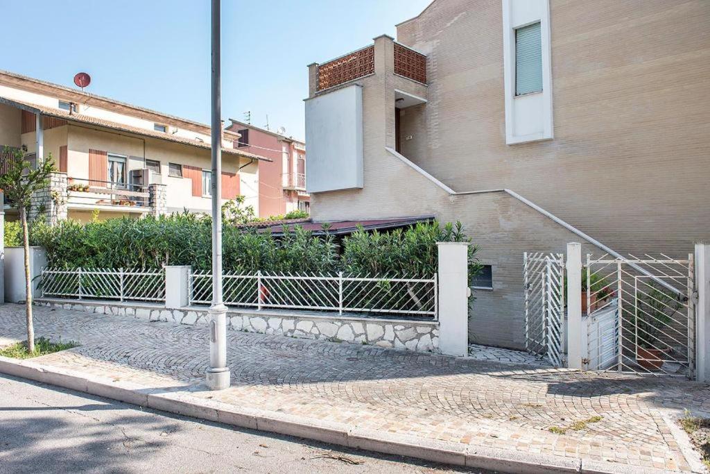 Monolocale con giardino a Marcelli- M225