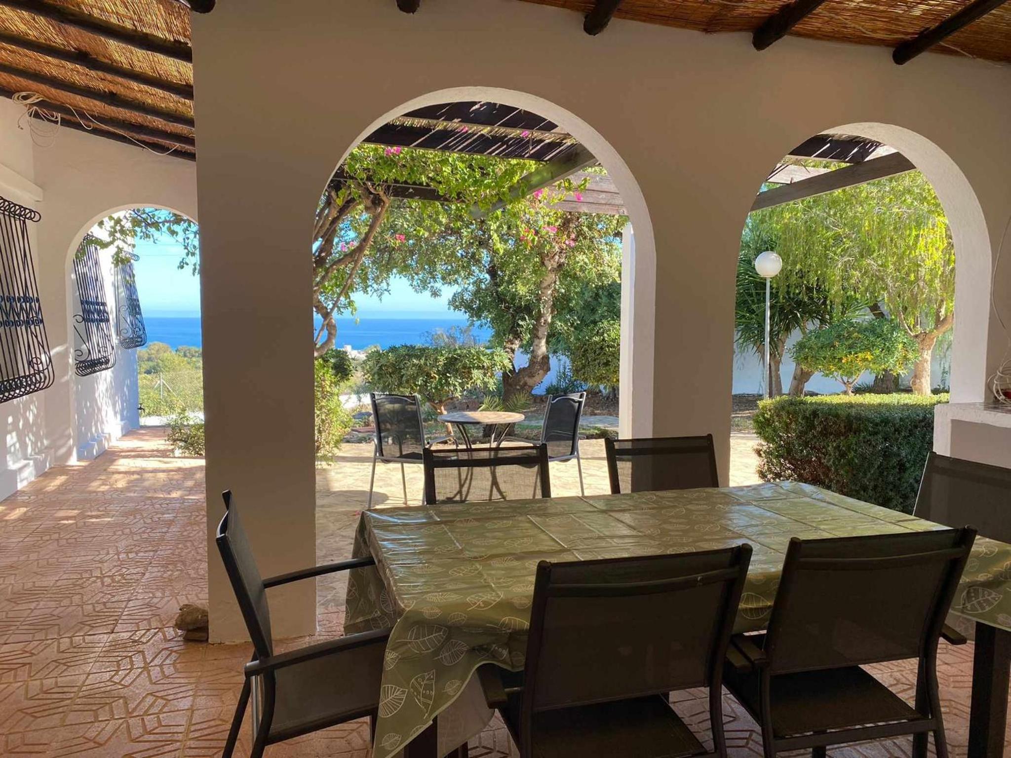 Hermosa villa con piscina privada y amplia terraza