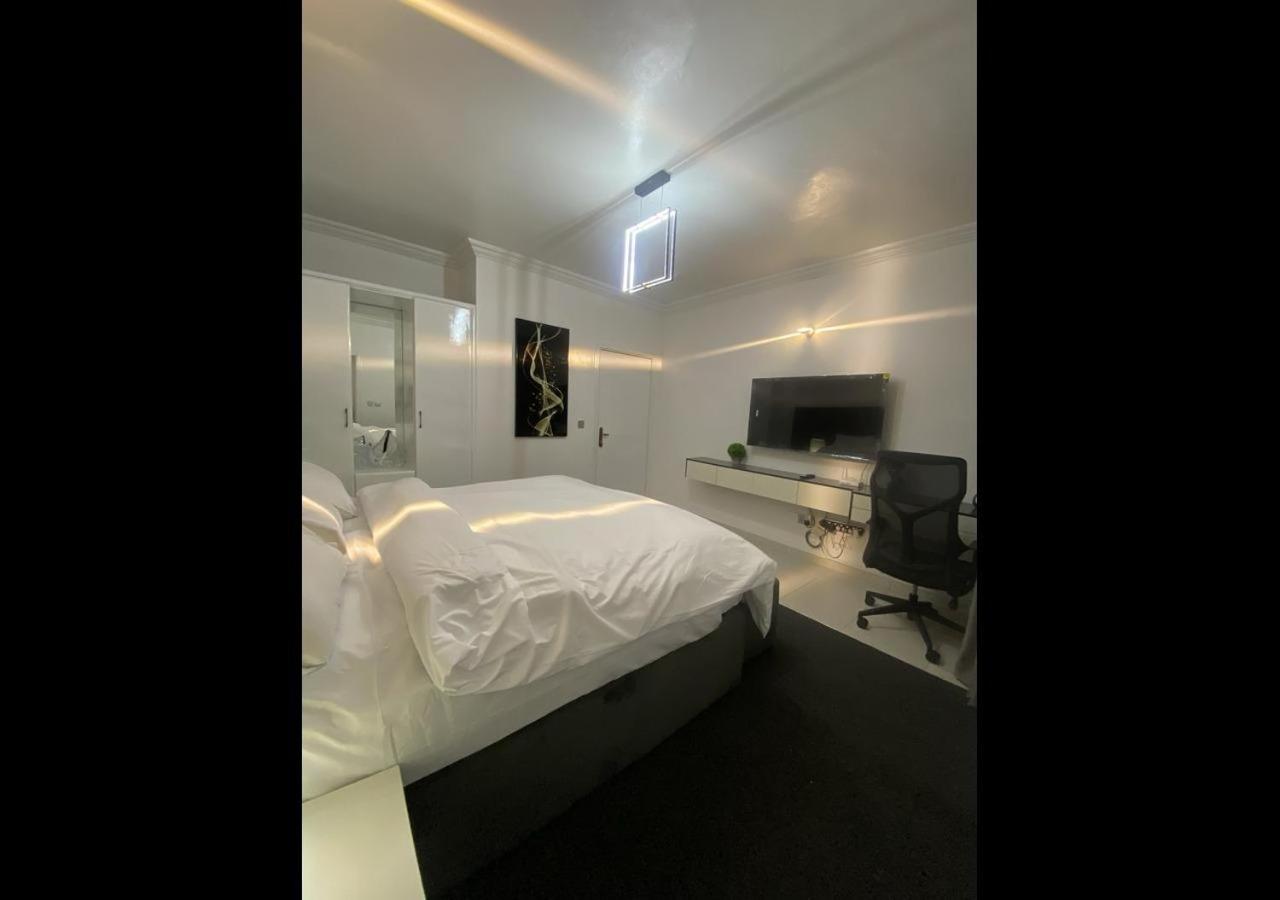 Exquisite Lekki Phase1 Apartment view 2