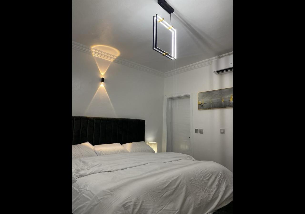 Exquisite Lekki Phase1 Apartment view 4