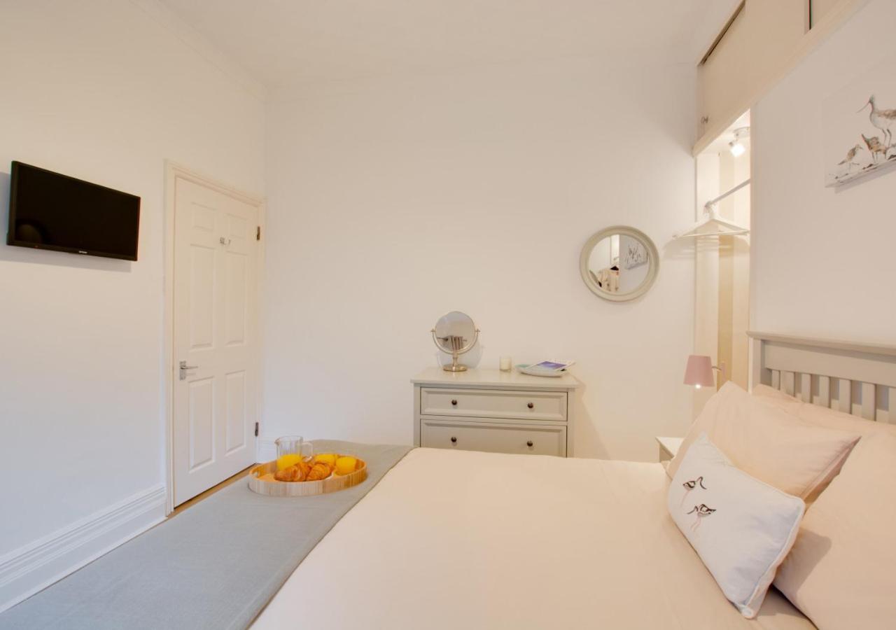1 Bed in Overstrand oc-1866
