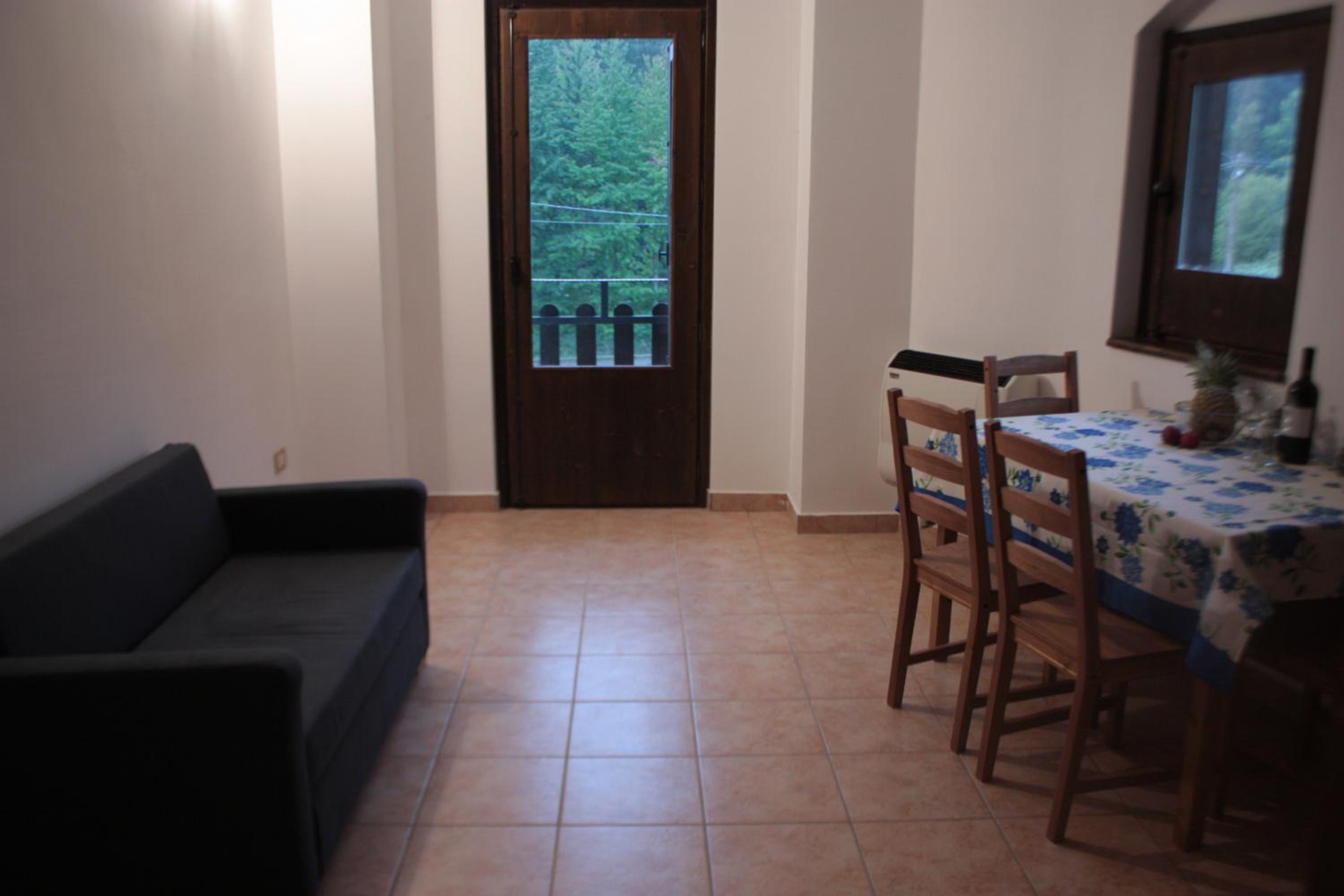 Lorica Apartment Residence LagoSila view 5