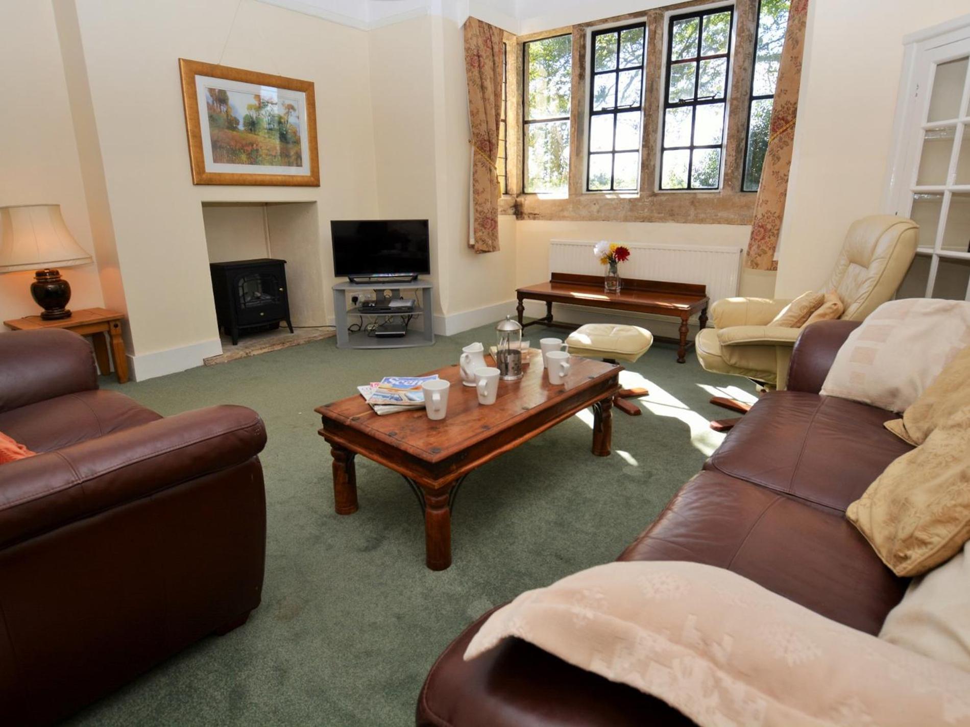 3 Bed in Lyme Regis oc-weslo view 3