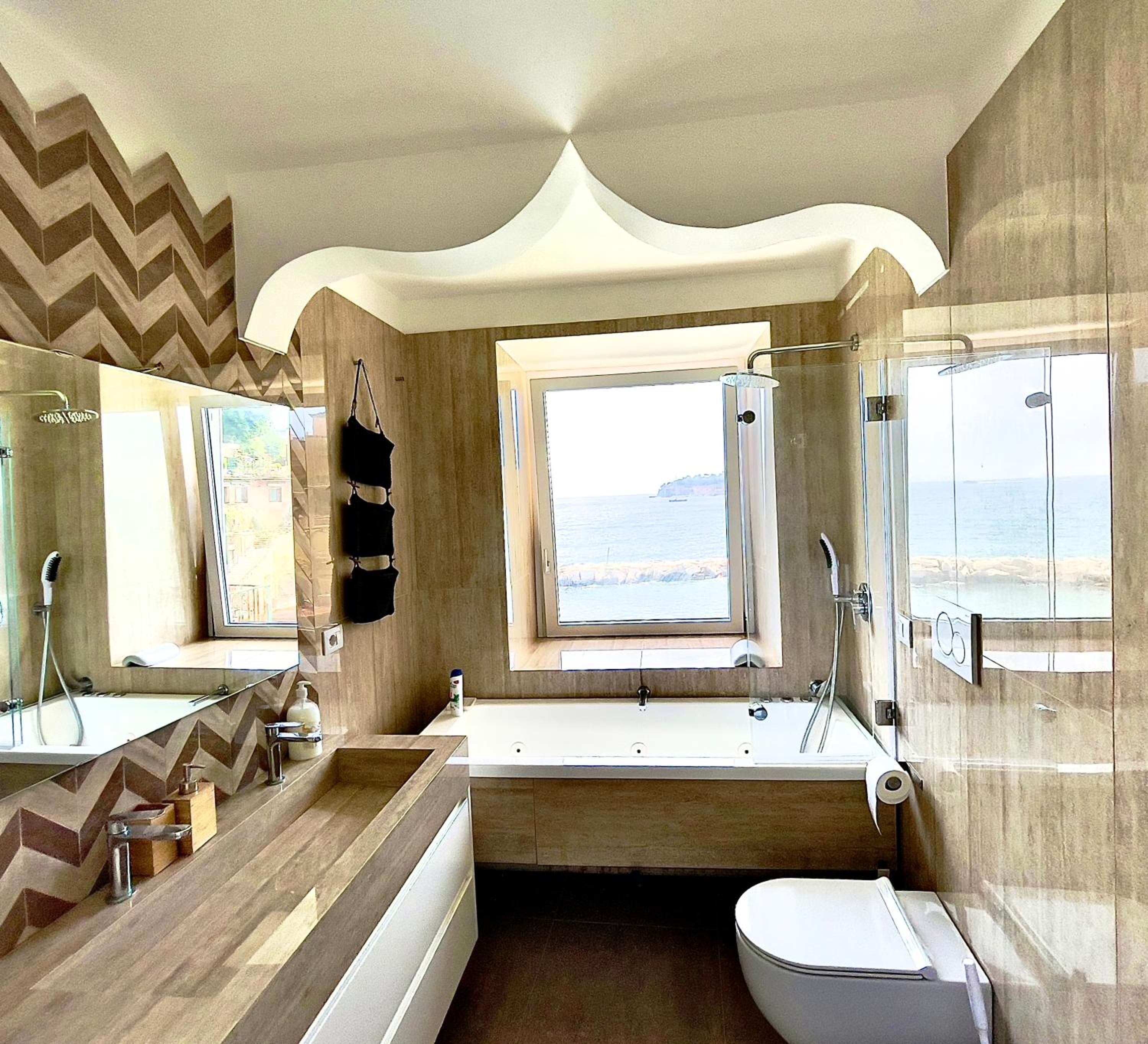 Grotta Romana Home