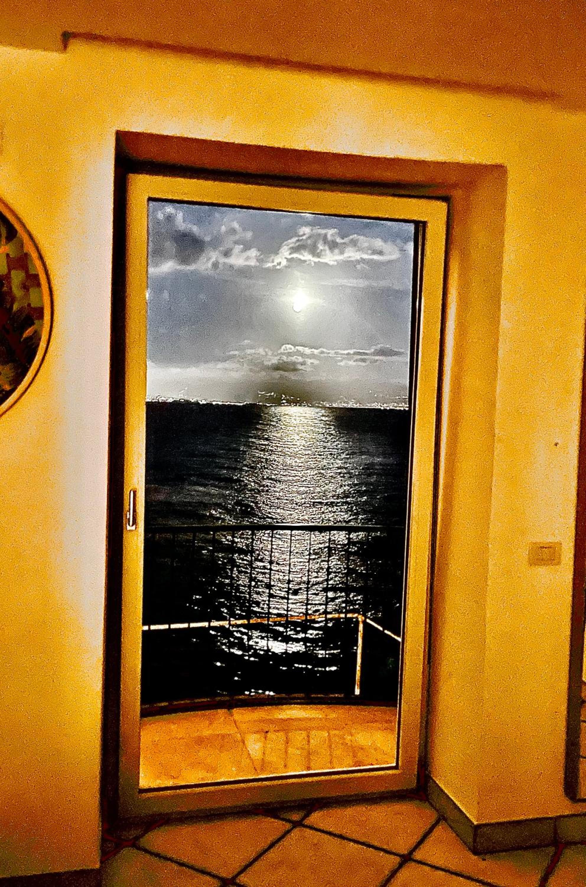 Grotta Romana Home