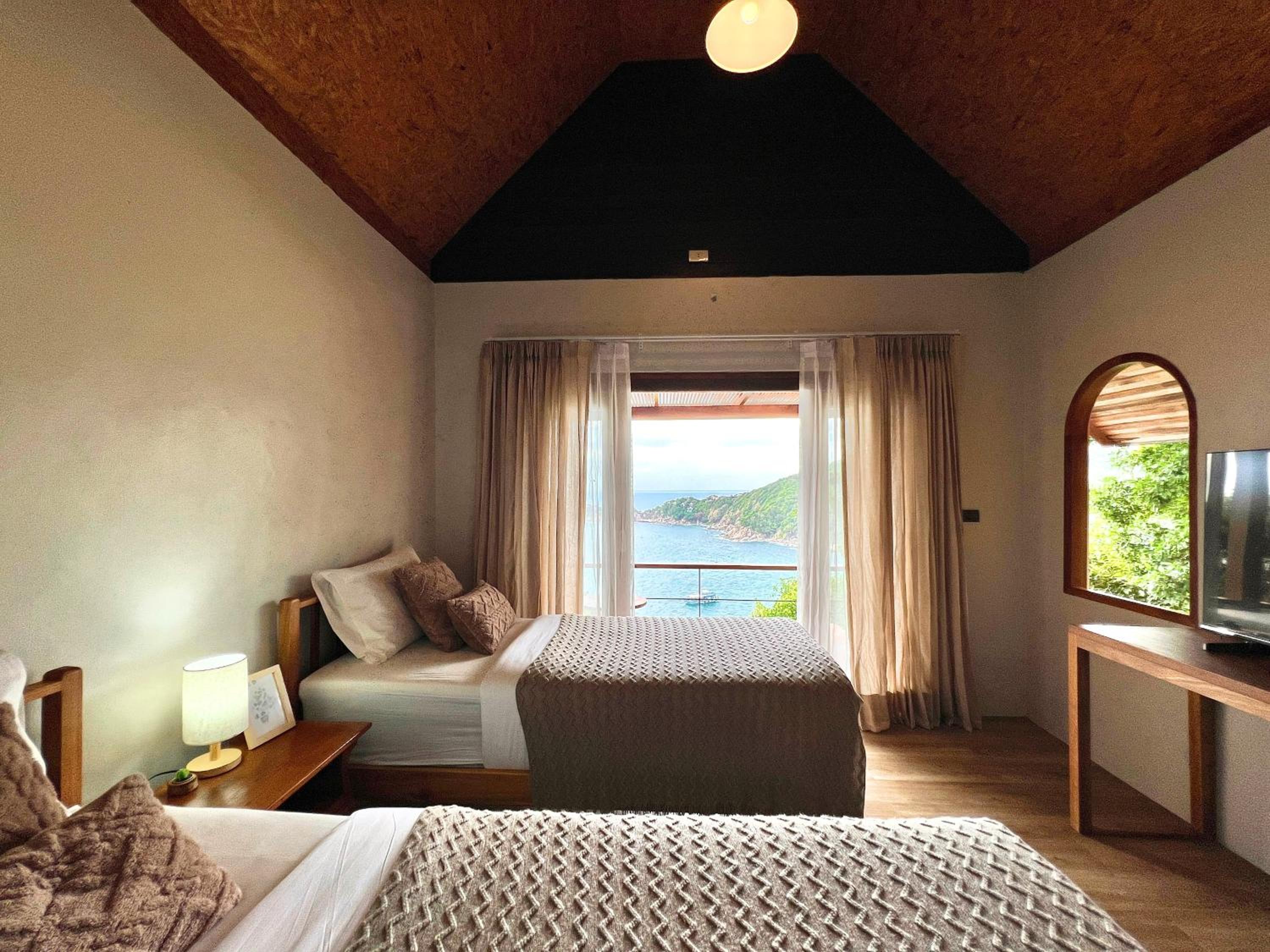 Baan Talay Koh Tao Resort & Yoga