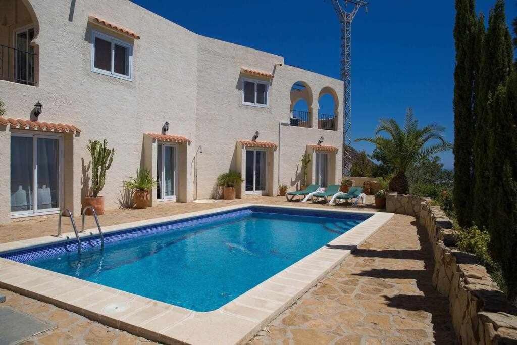 Impresionante villa privada con piscina
