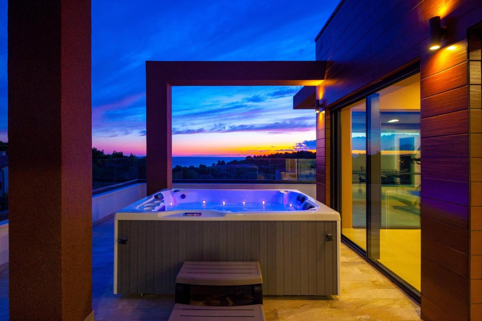 Luxury Villa ReMi near Medulin with wellness and sea view view 2