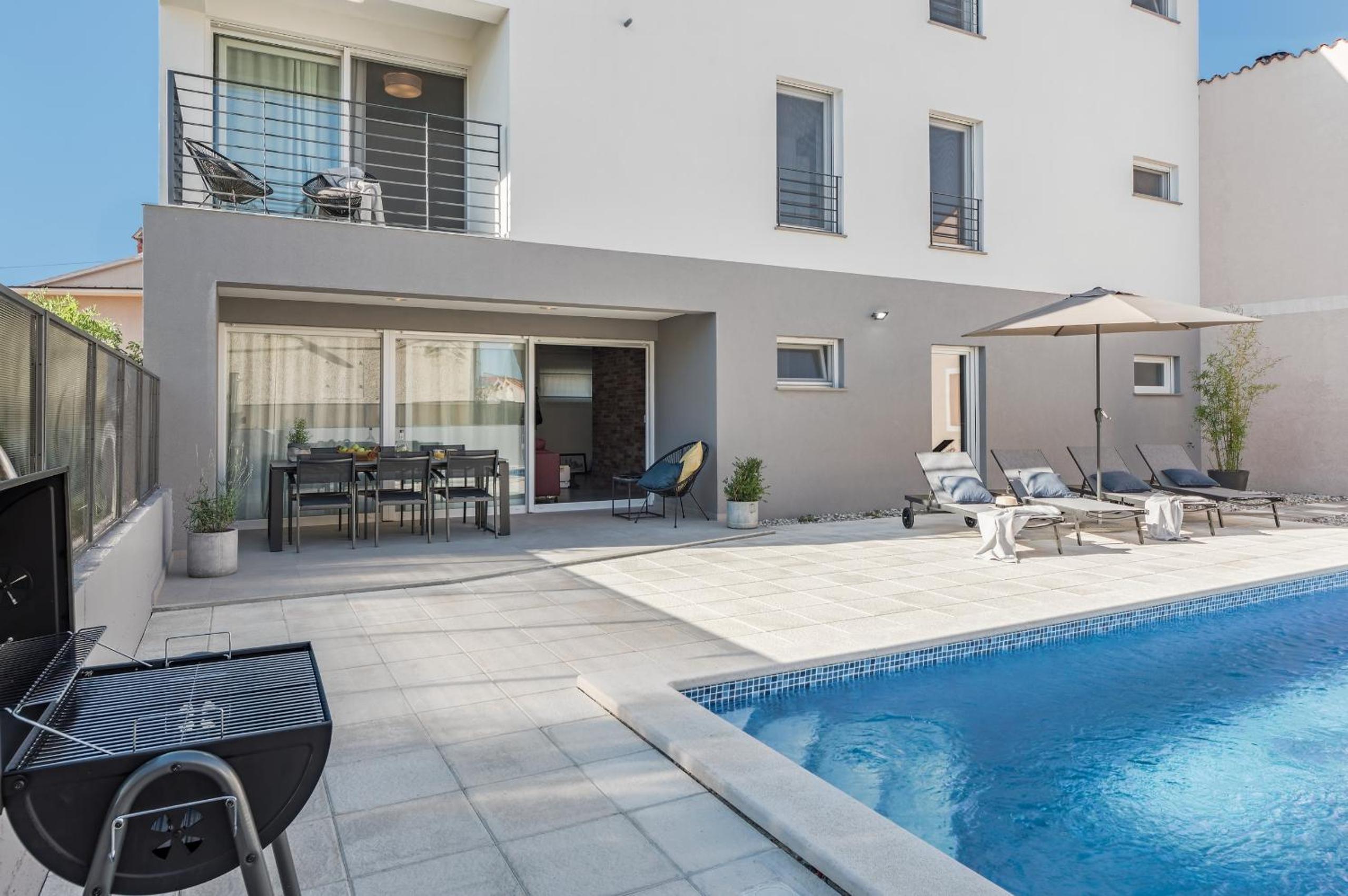Villa San for 6 persons in Medulin with fitness and only 2 km from the beach with sea view view 3