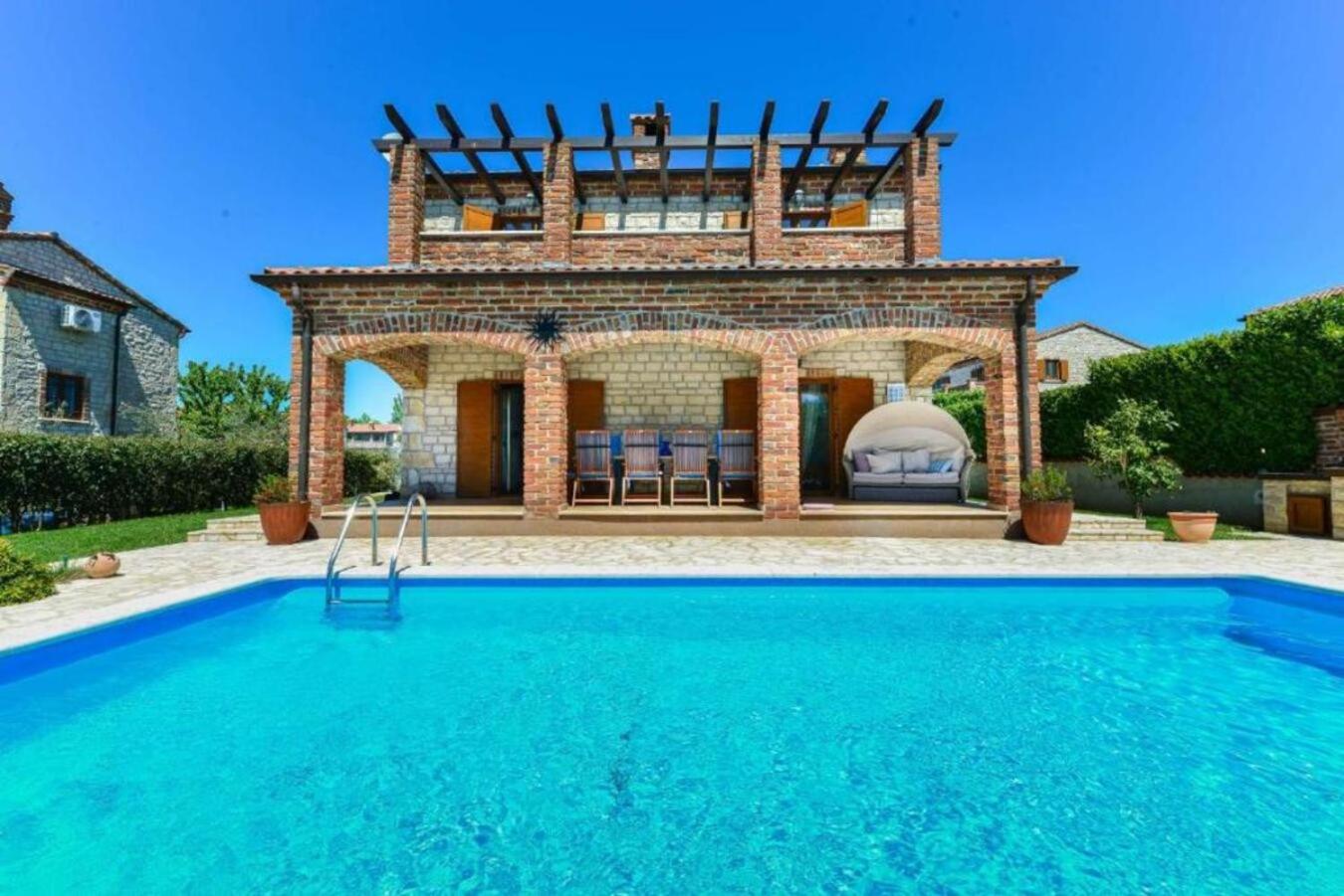 Villa Sole in Central Istria for 10 people with 4 beedrooms and private pool view 2