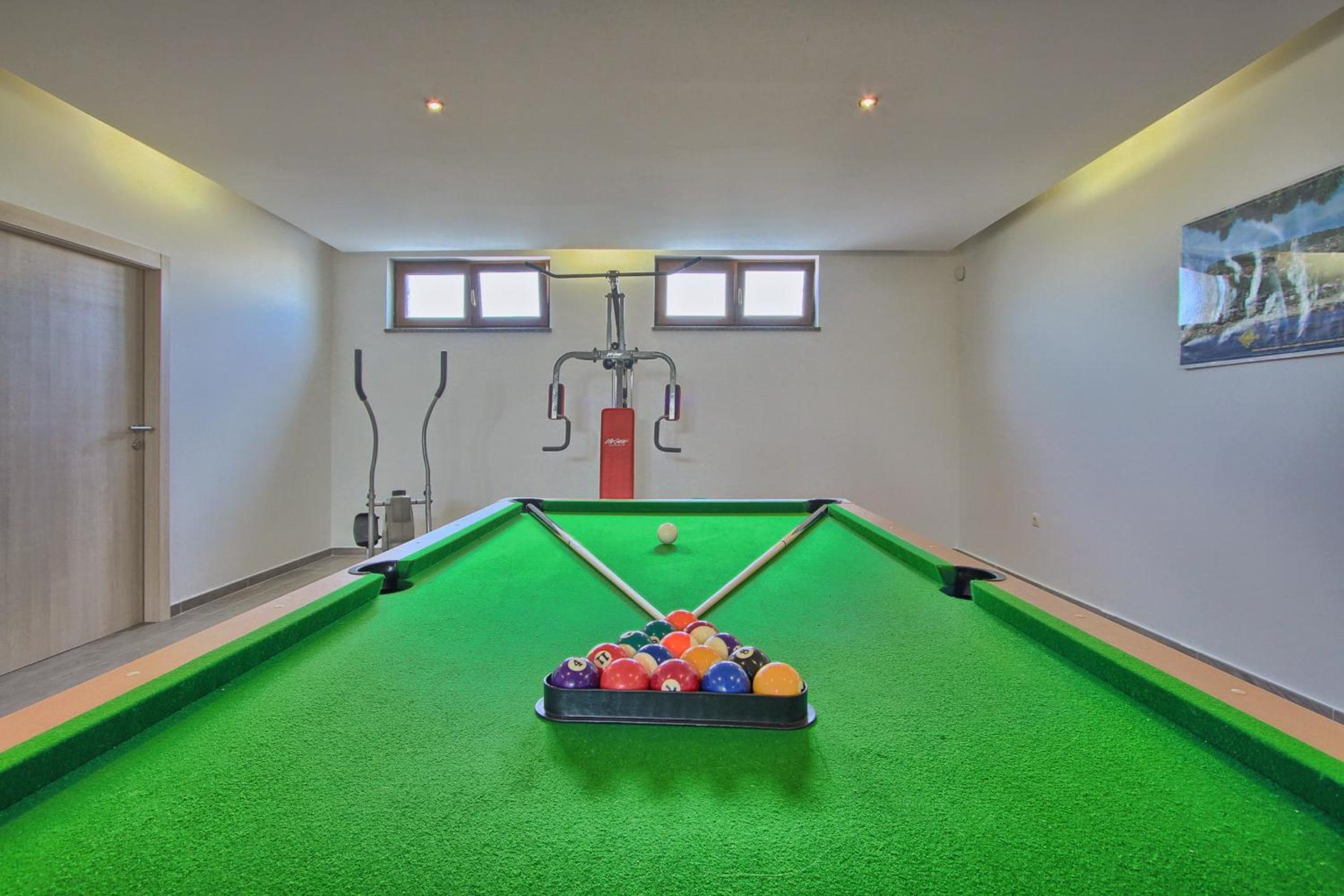 Villa Stokovci in Central Istria for families and kids with a large garden and playground