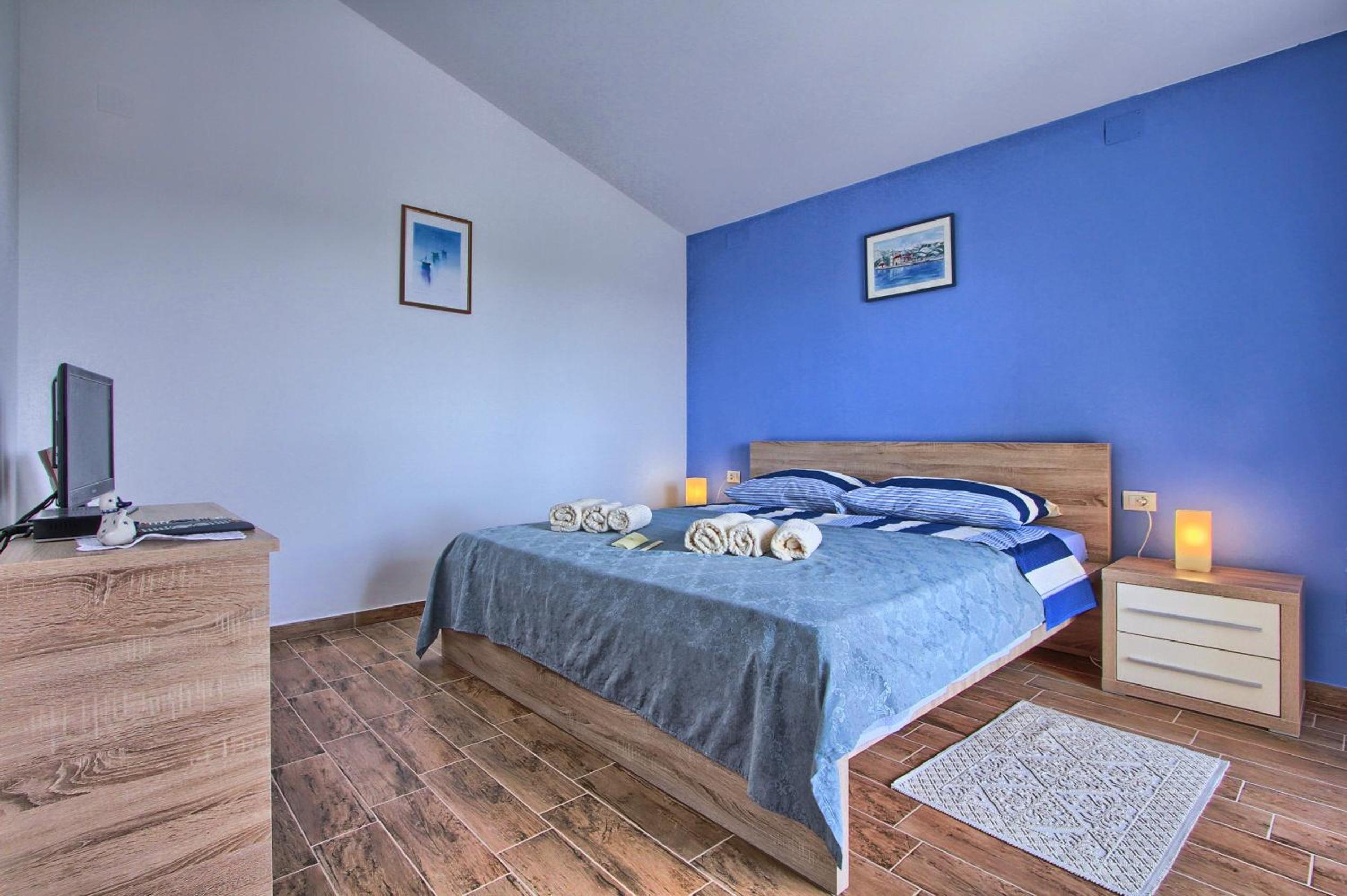 Villa Stokovci in Central Istria for families and kids with a large garden and playground