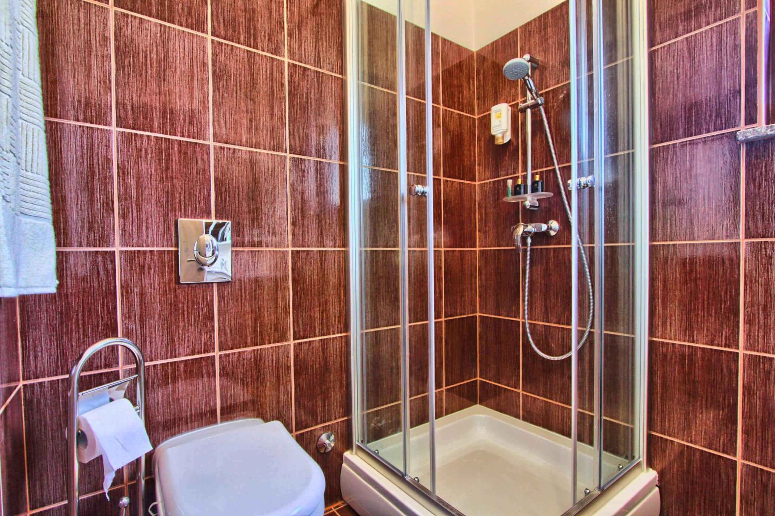 Villa Stokovci in Central Istria for families and kids with a large garden and playground