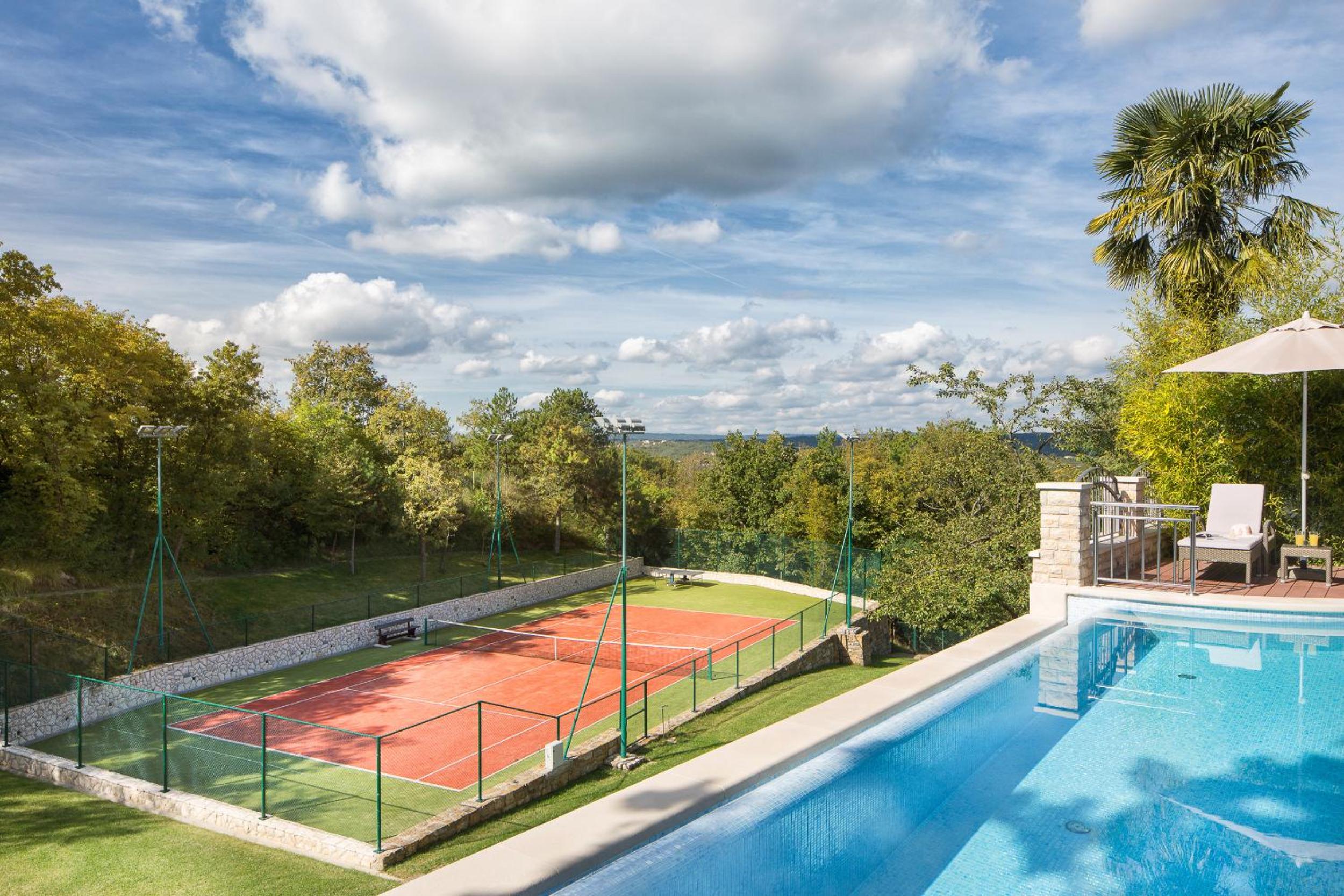 Villa Vlastelini I near Labin with large garden for families view 4