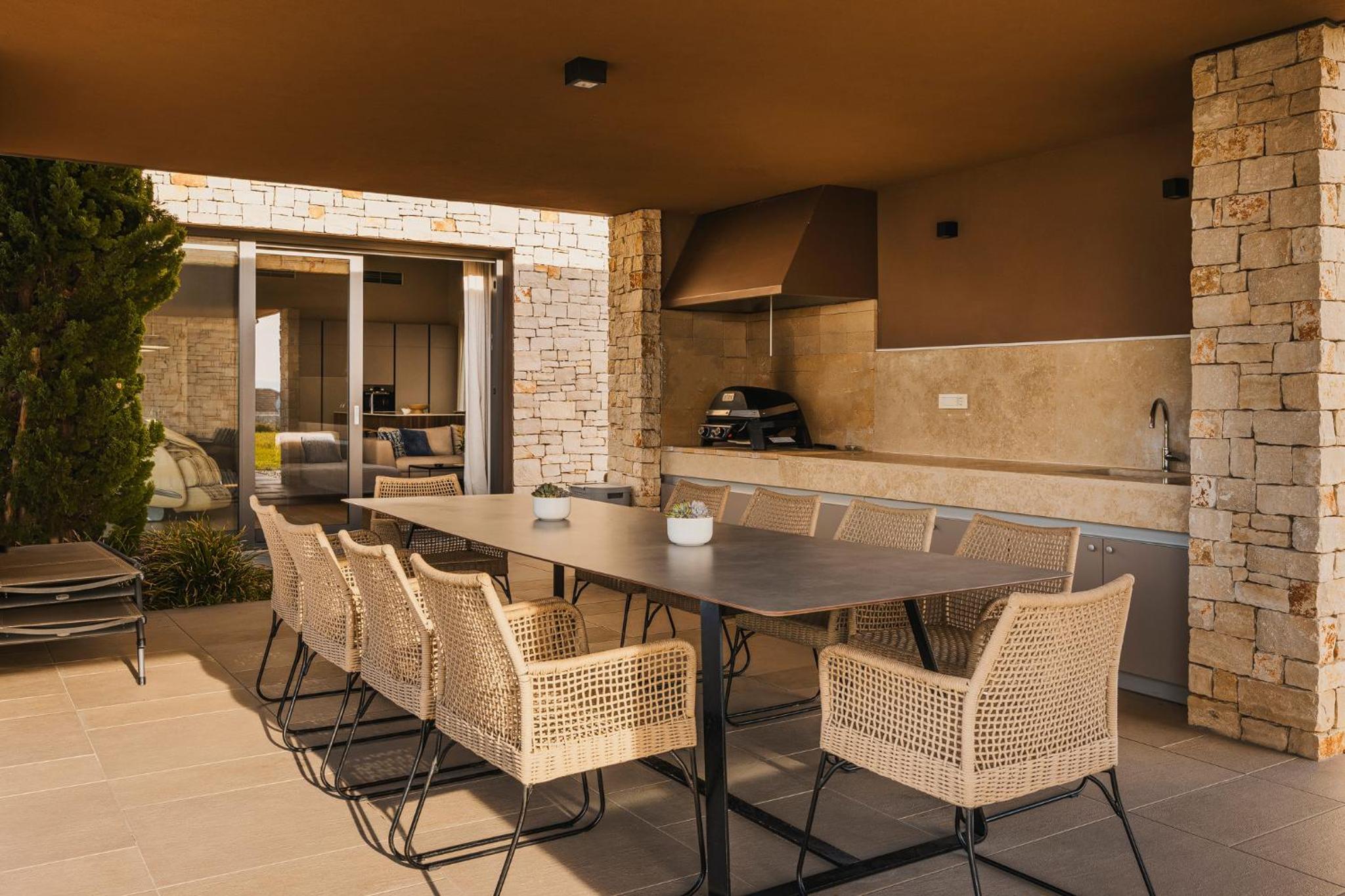 Villa Vigneto near Novigrad for 15 persons with sea view and whirlpool view 4