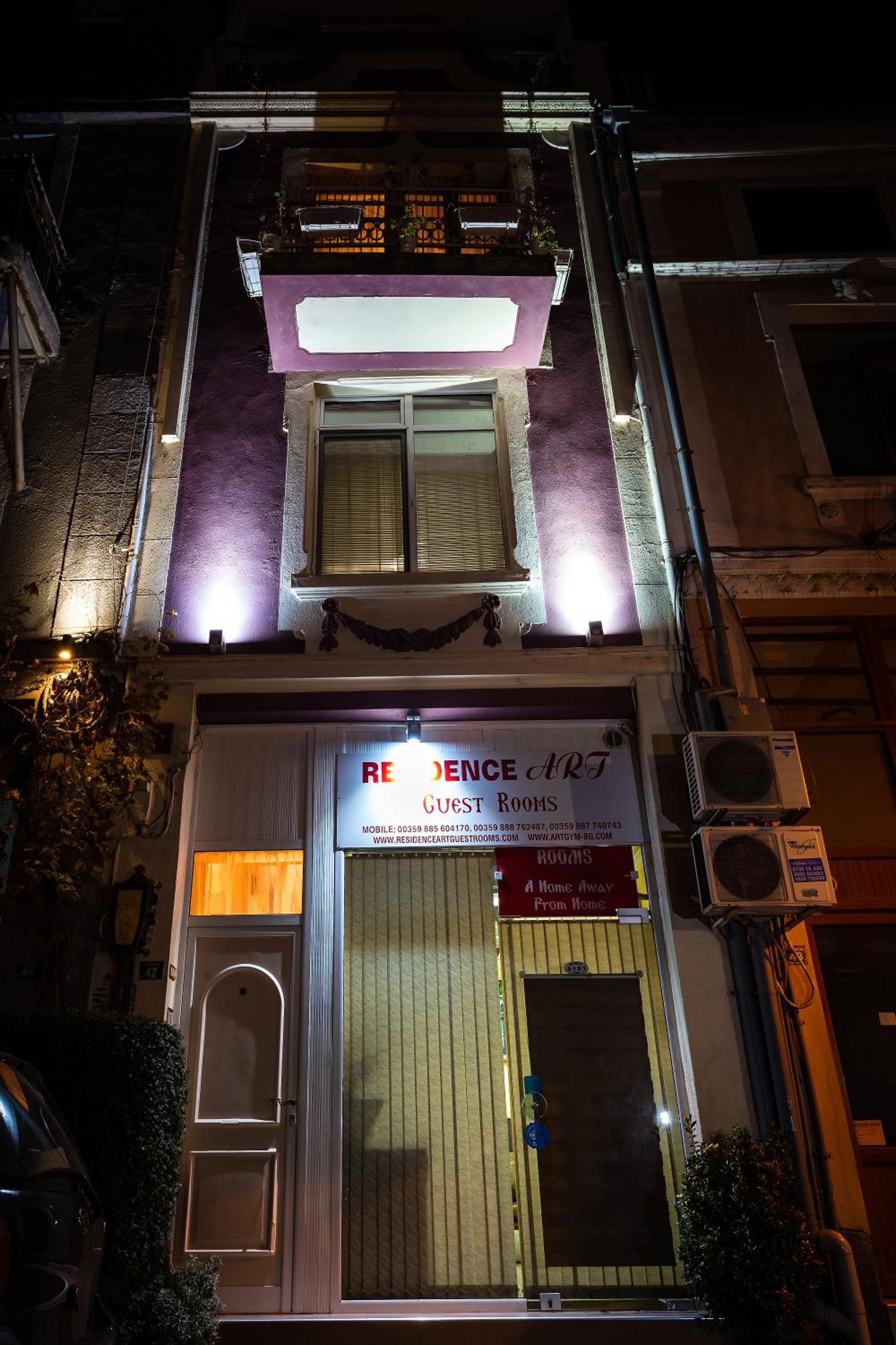 Residence Art Guest House