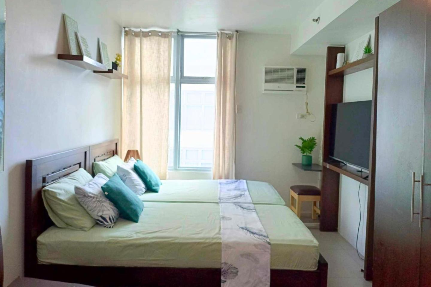 Fully-furnished Condo Unit in Makati view 4