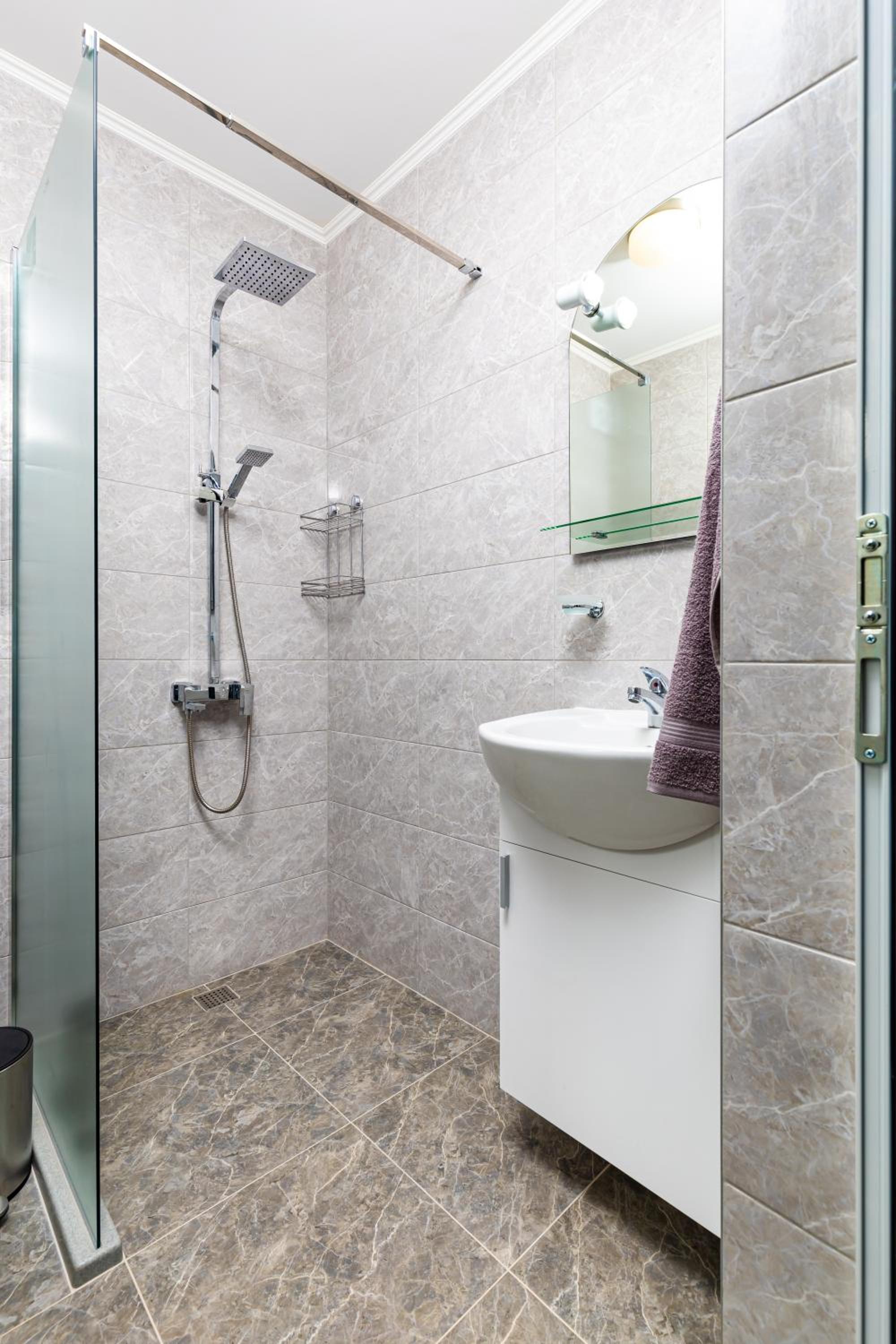 Radiant Retreat - Bright 1BD Haven in Plovdiv by Flat Mаnager