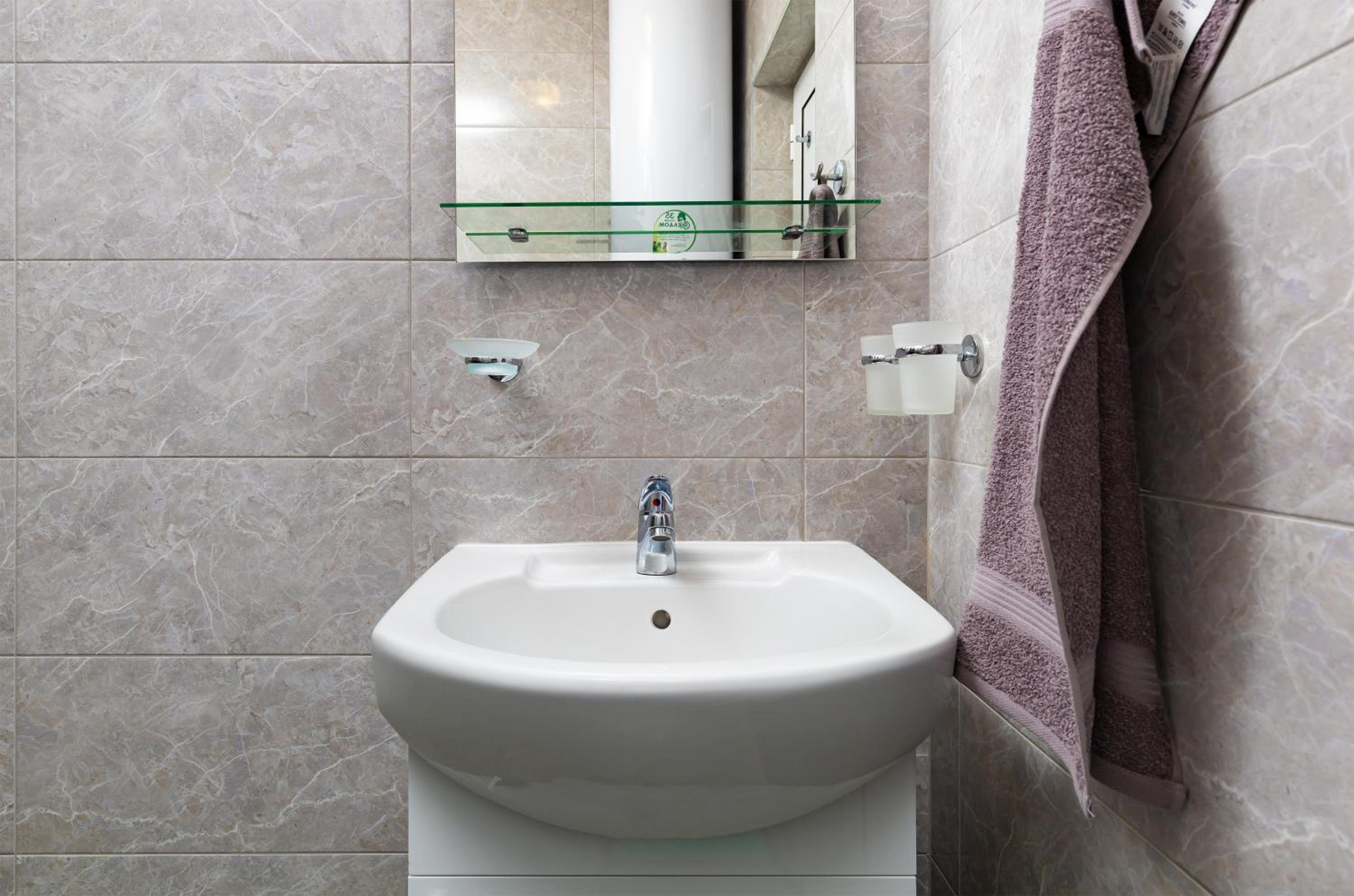 Radiant Retreat - Bright 1BD Haven in Plovdiv by Flat Mаnager