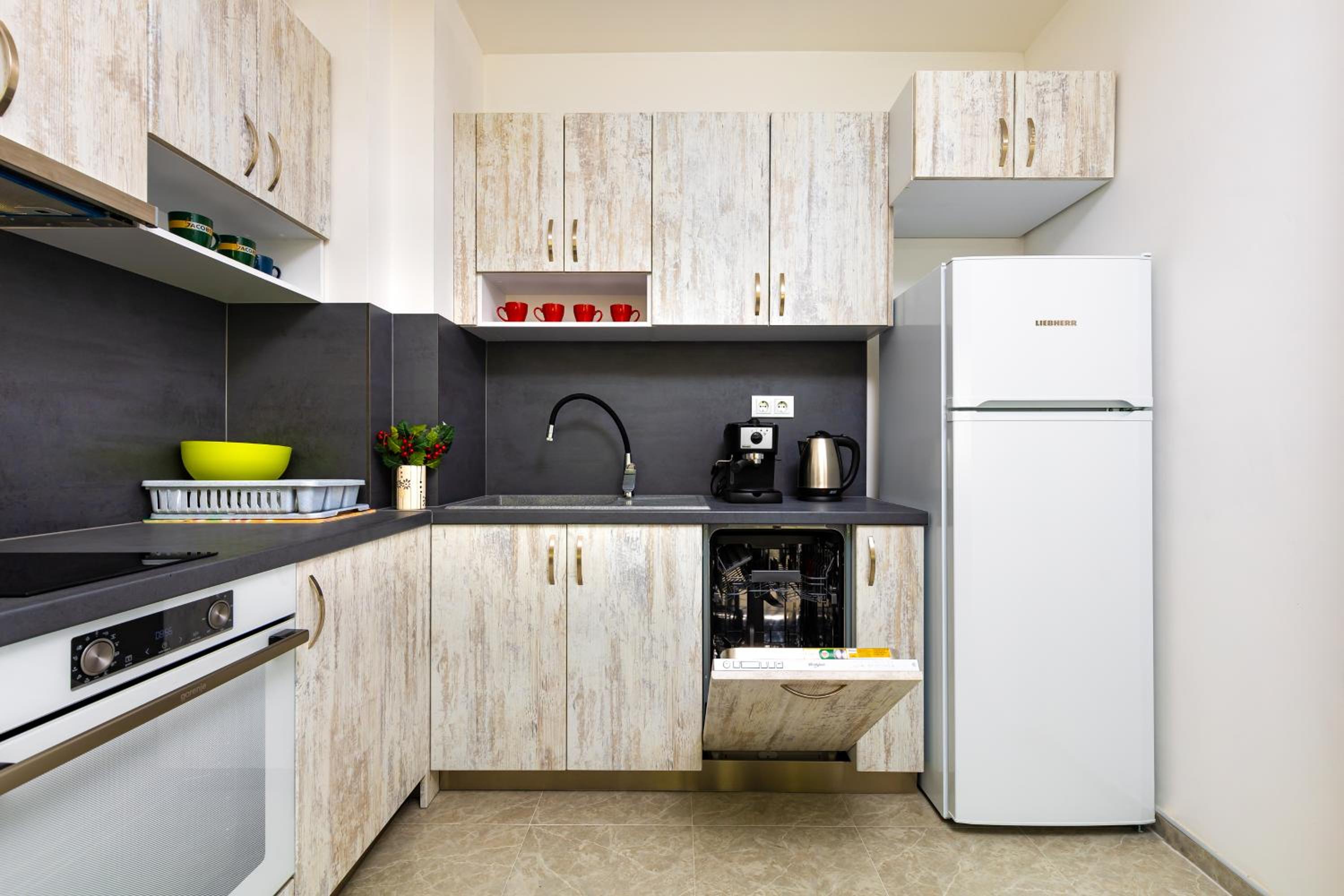 Radiant Retreat - Bright 1BD Haven in Plovdiv by Flat Mаnager