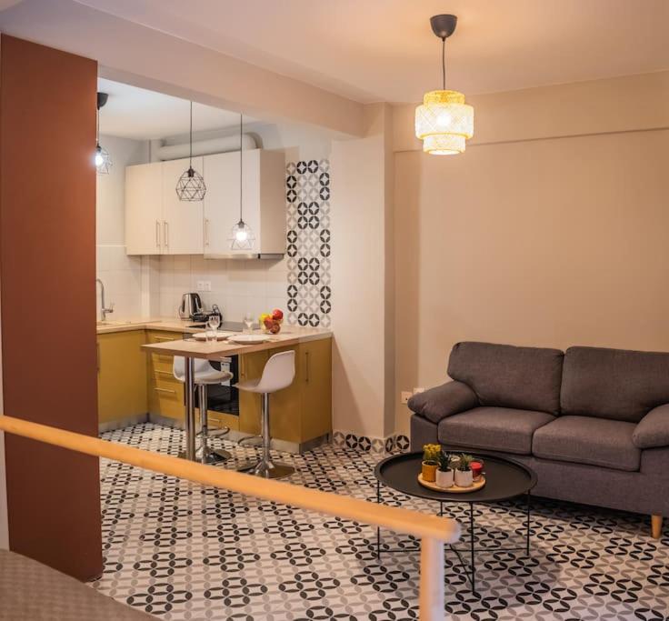 Stylish Studio with Gorgeous Private Yard!