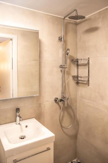 Stylish Studio with Gorgeous Private Yard!