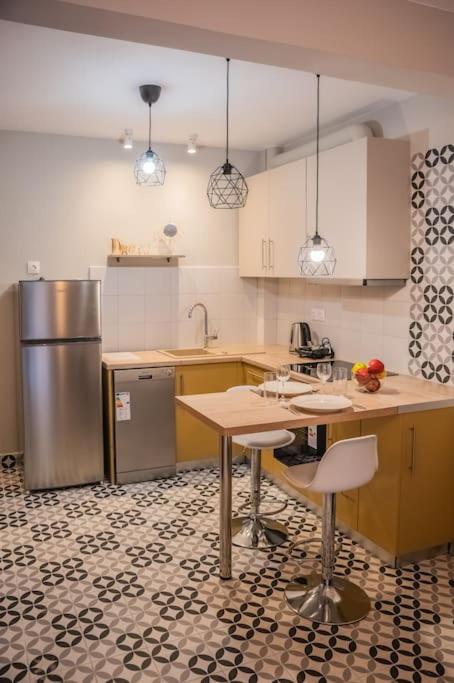 Stylish Studio with Gorgeous Private Yard!