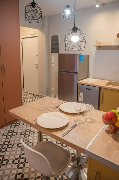 Stylish Studio with Gorgeous Private Yard!