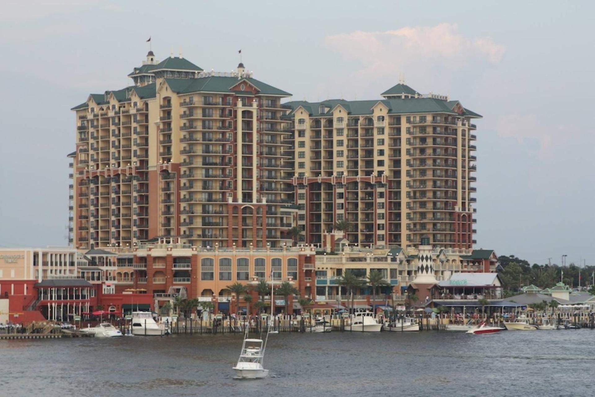 Gulf Winds Court 202 - Emerald Cove Oasis view 4