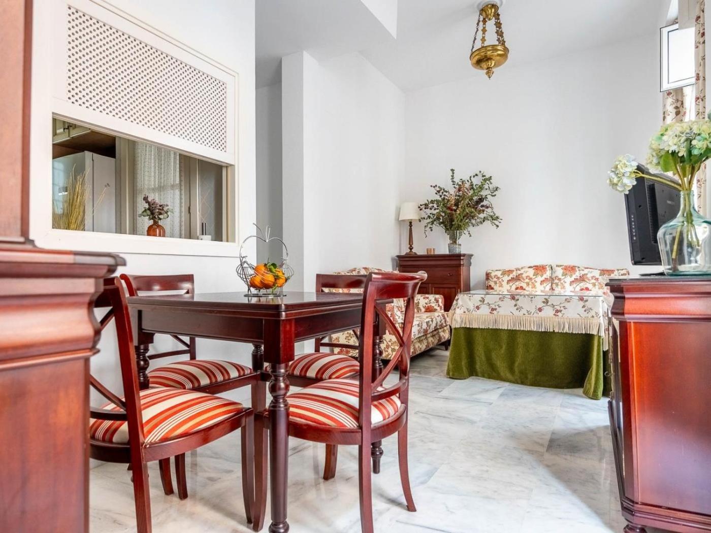 Chicarrero Suite Vacacional Sevilla