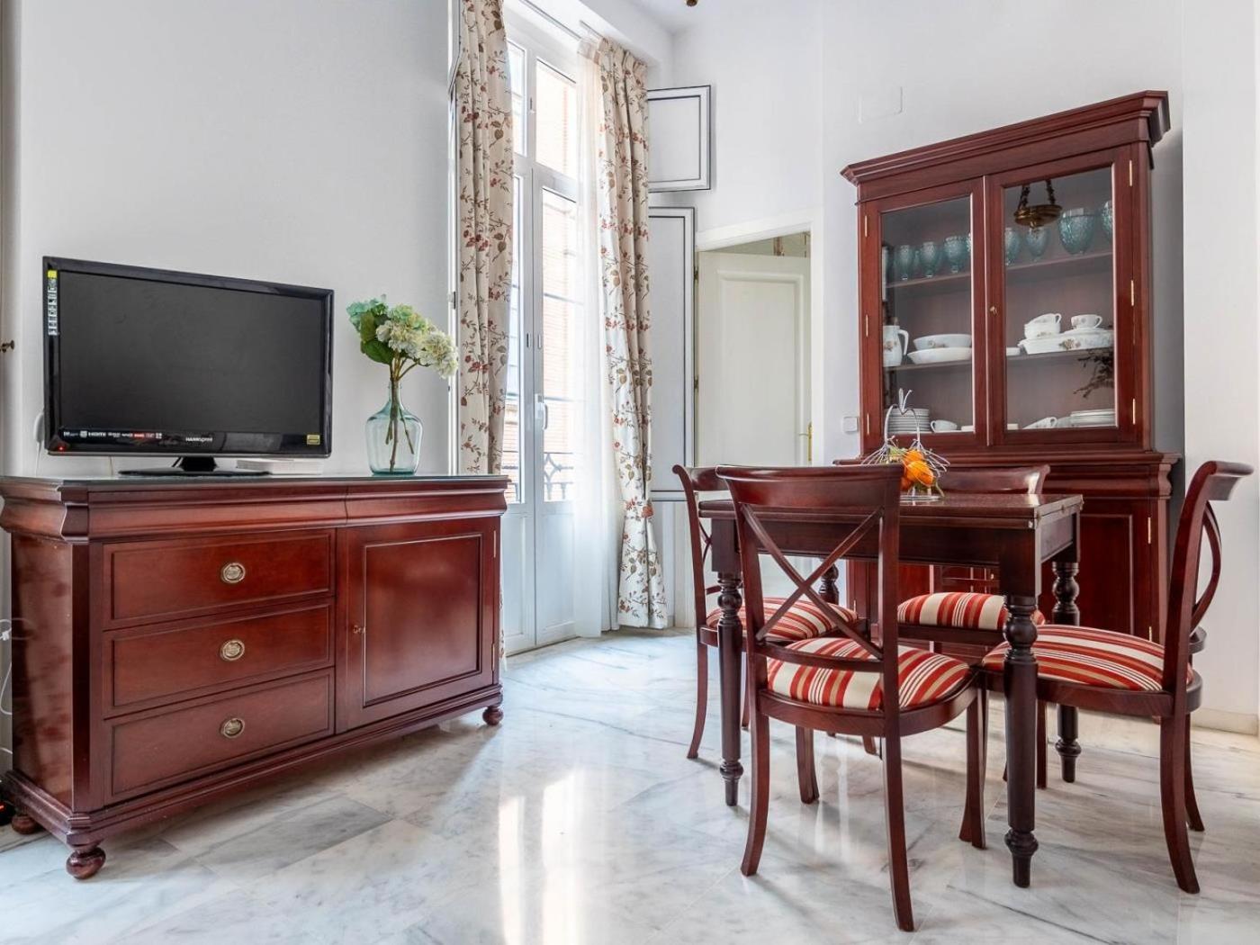 Chicarrero Suite Vacacional Sevilla