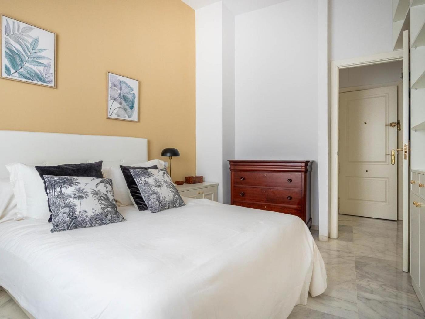 Chicarrero Suite Vacacional Sevilla