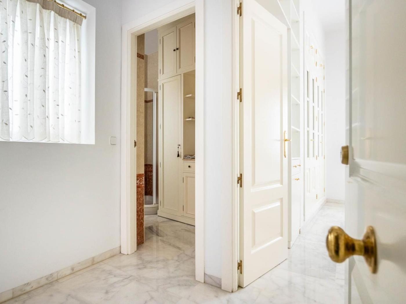 Chicarrero Suite Vacacional Sevilla