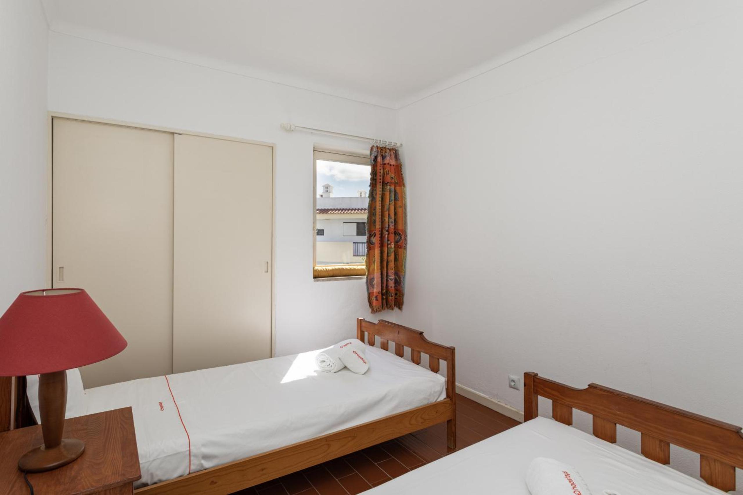 Bright 2BR Apartment with Private Balcony - Albufeira Beach, by Hopstays