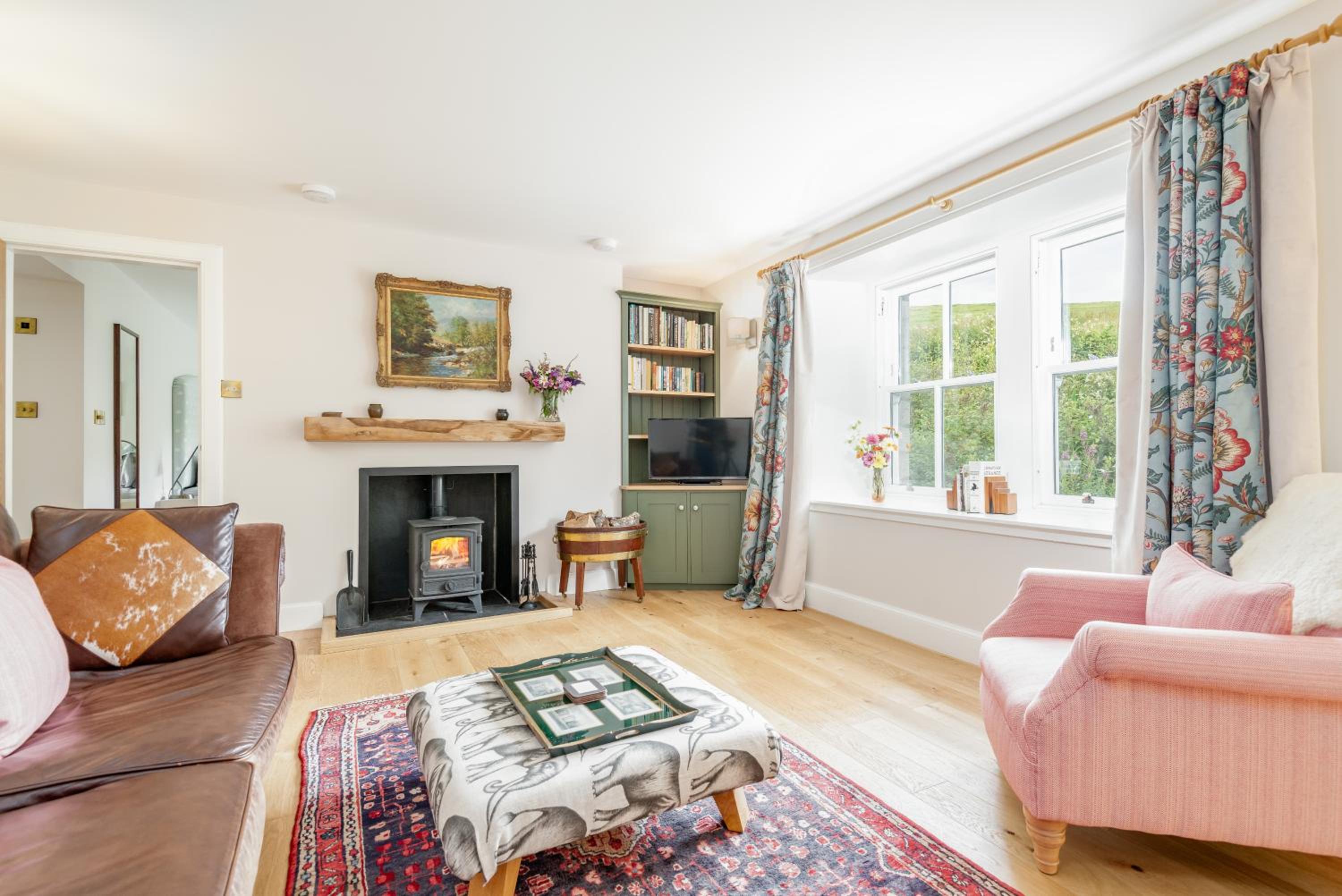 Burnside - gorgeous romantic cottage for 2