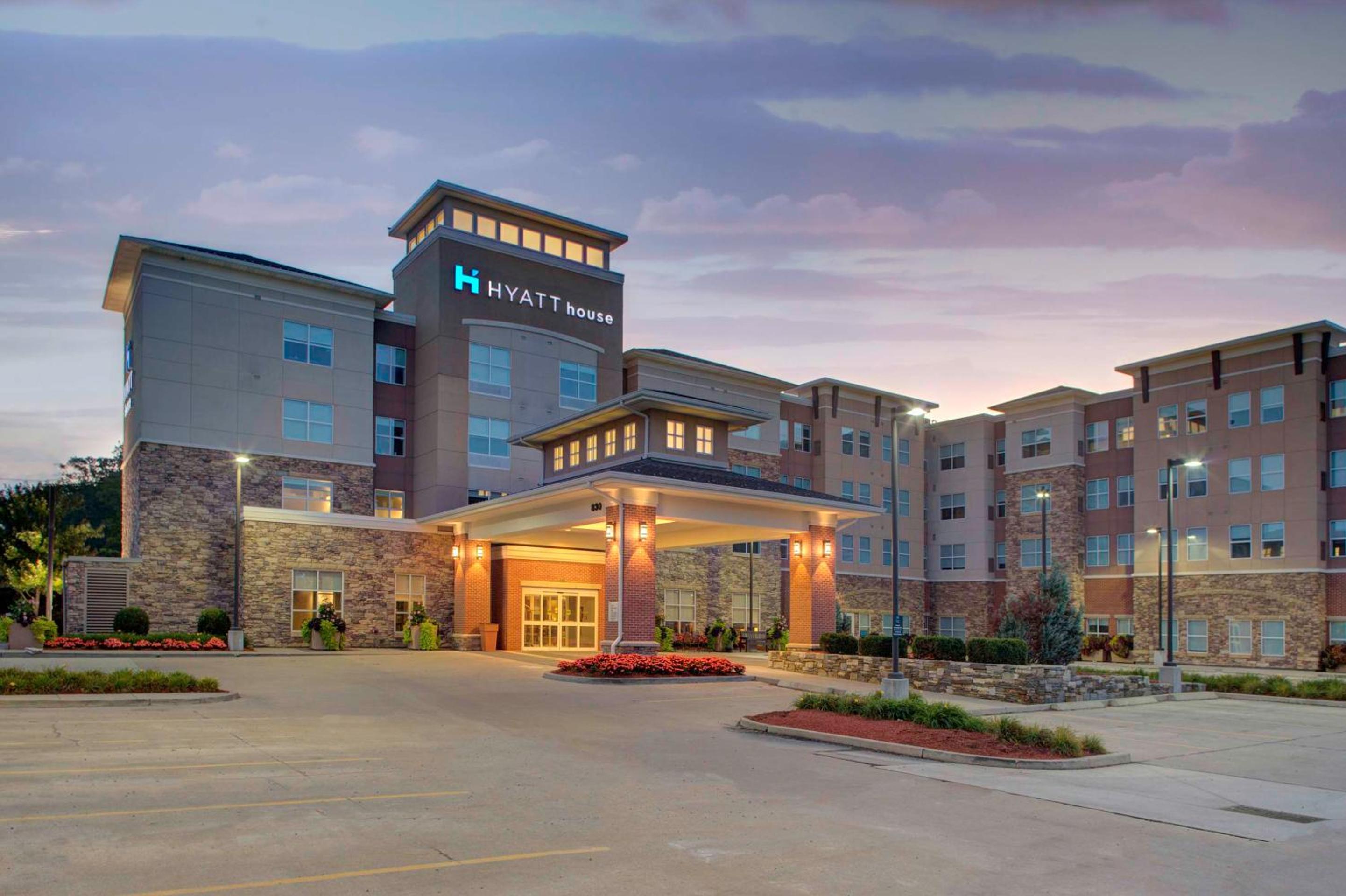 Shelton Vacations - HYATT House Shelton - Property Image 34