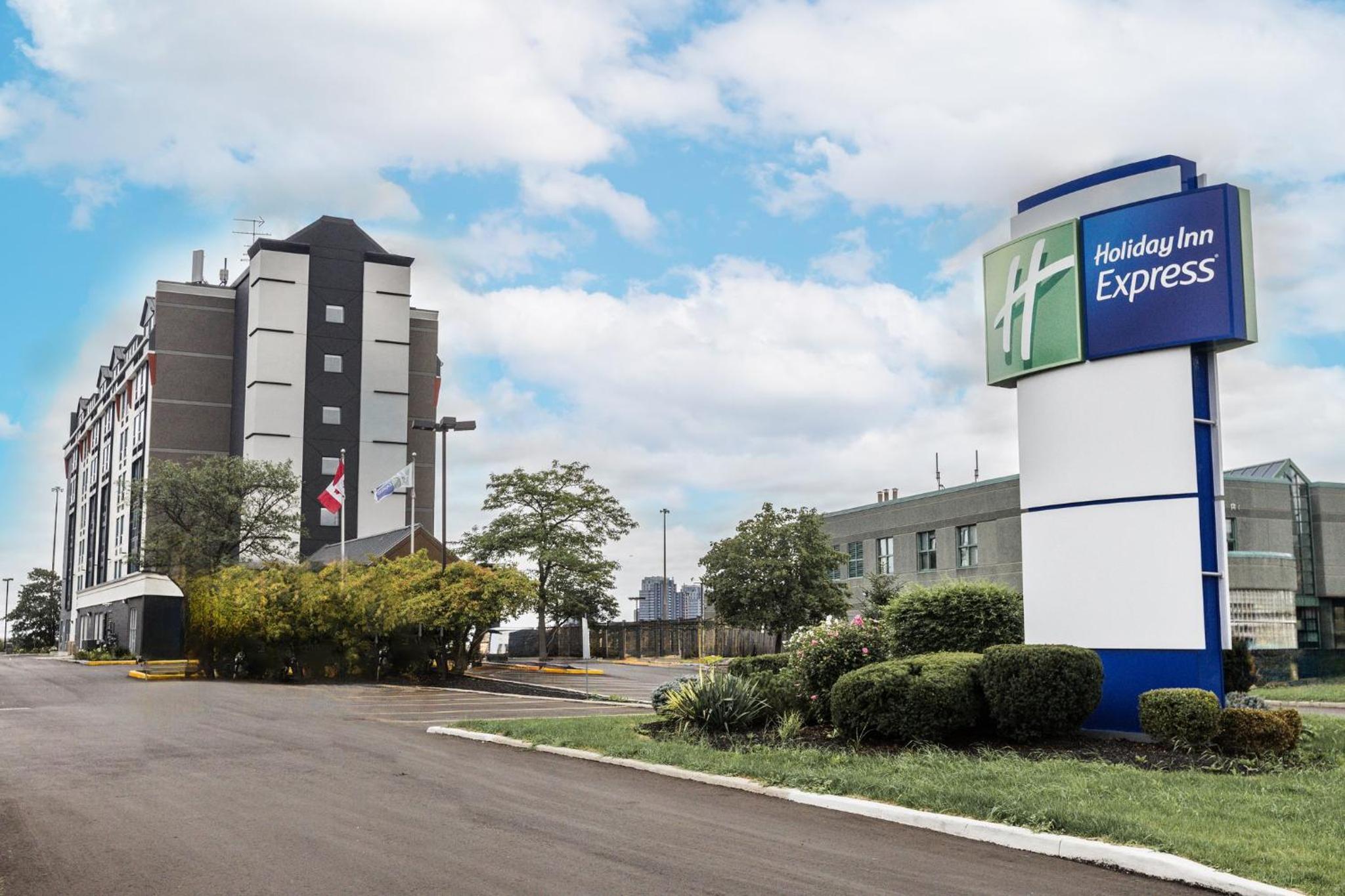 Holiday Inn Express Toronto-North York, an IHG Hotel