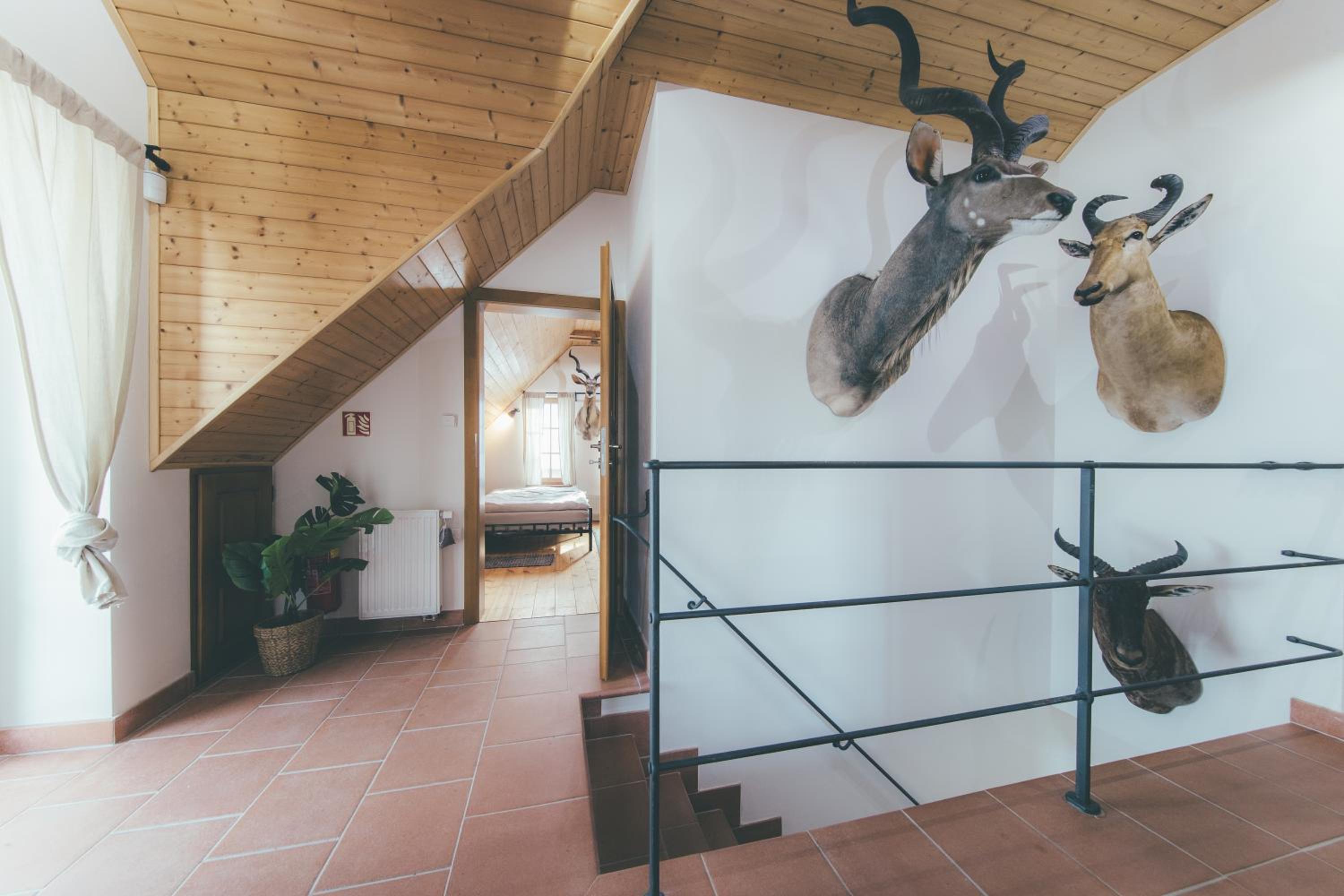 Stylová Lodge s vlastním koupáním & pergolou