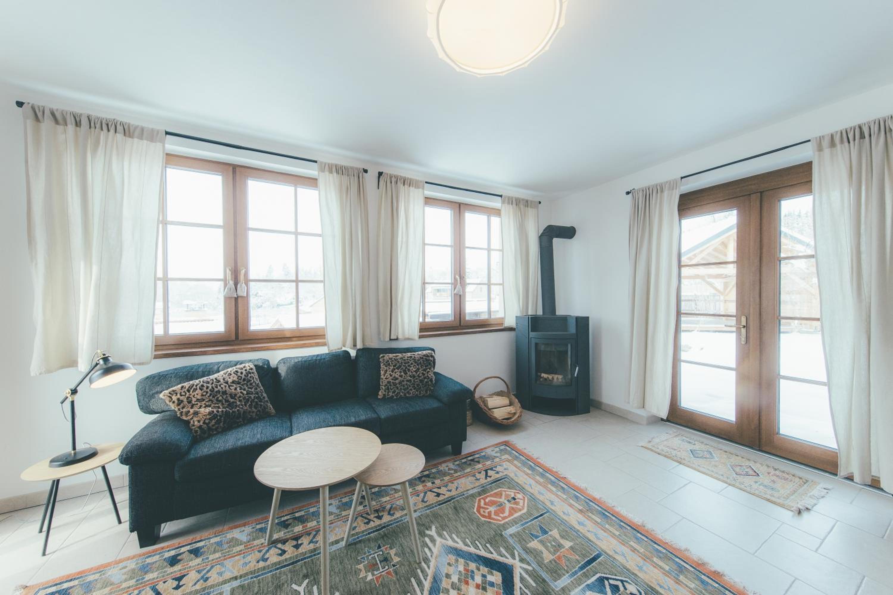 Stylová Lodge s vlastním koupáním & pergolou