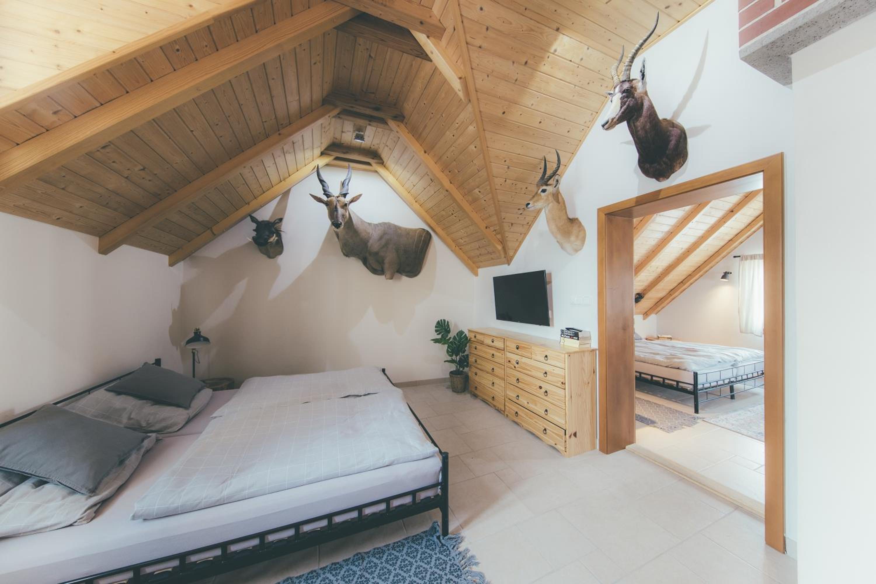 Stylová Lodge s vlastním koupáním & pergolou