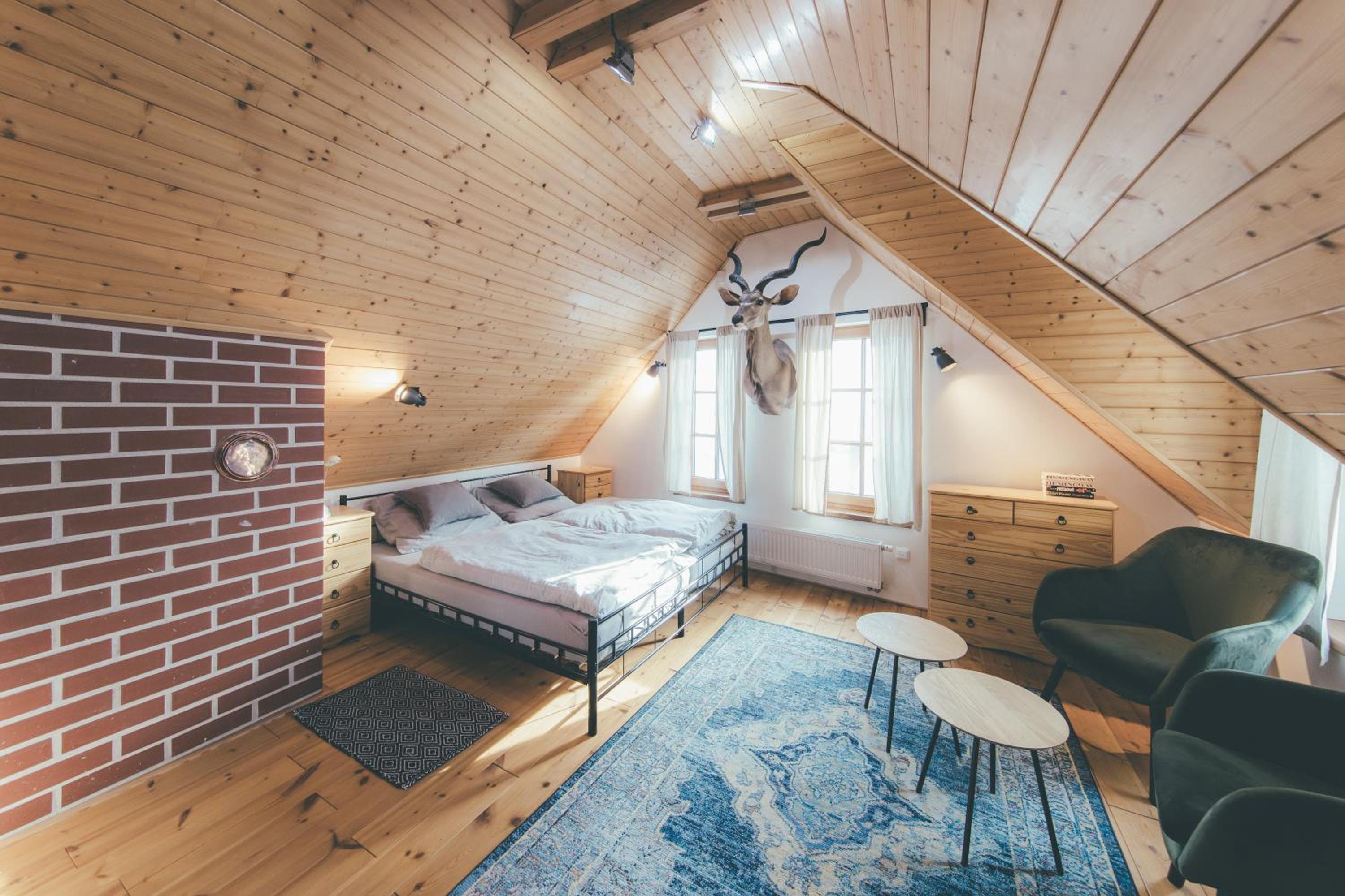 Stylová Lodge s vlastním koupáním & pergolou