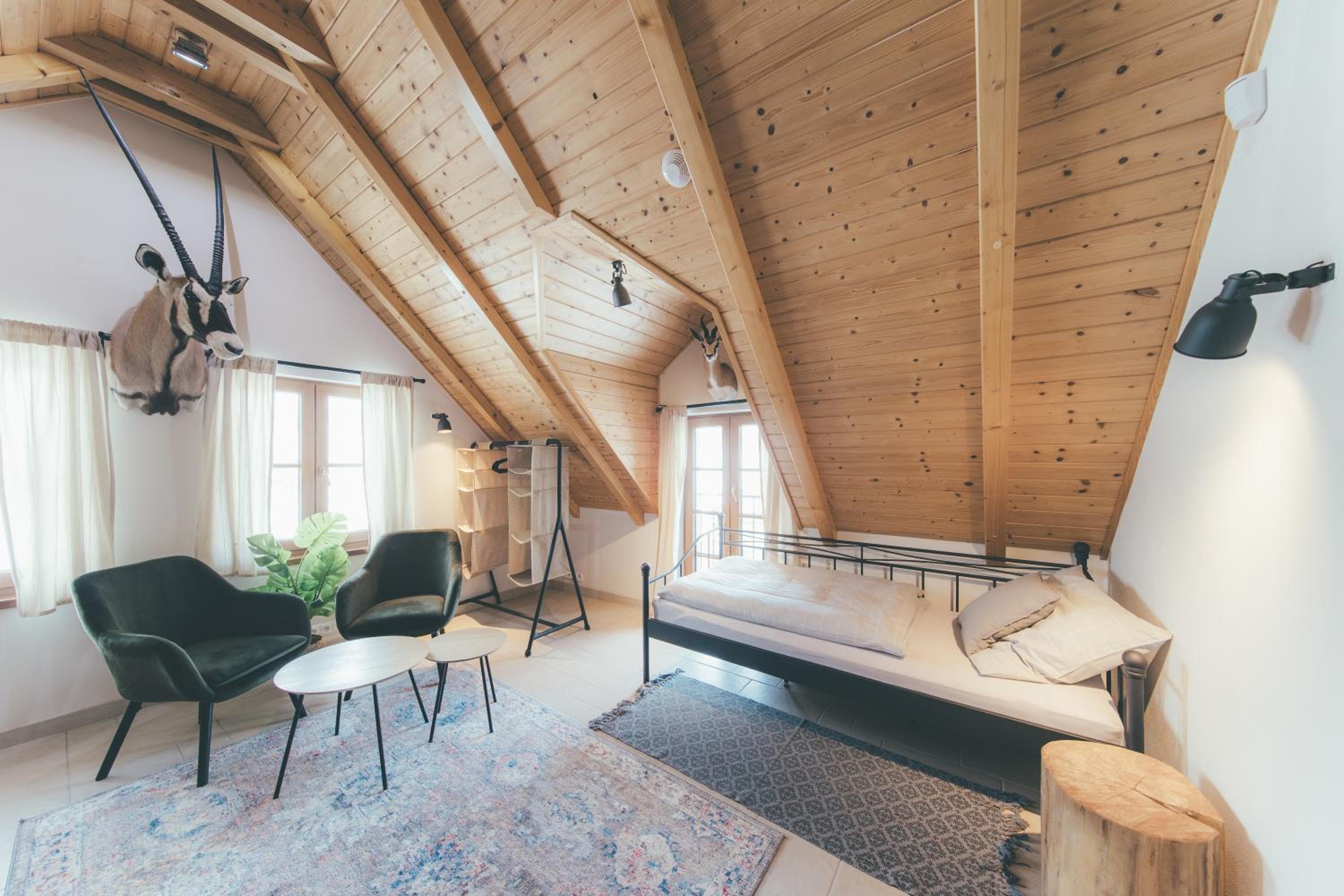Stylová Lodge s vlastním koupáním & pergolou