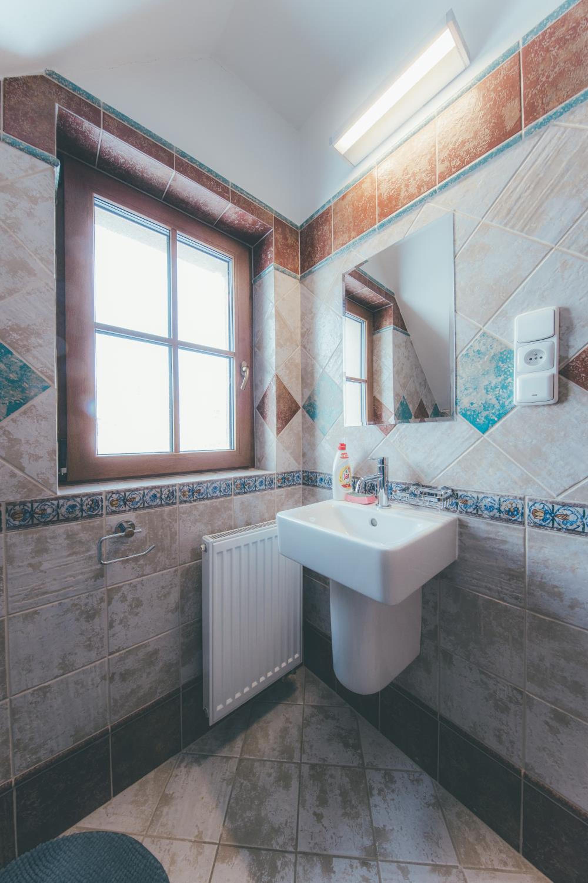 Stylová Lodge s vlastním koupáním & pergolou