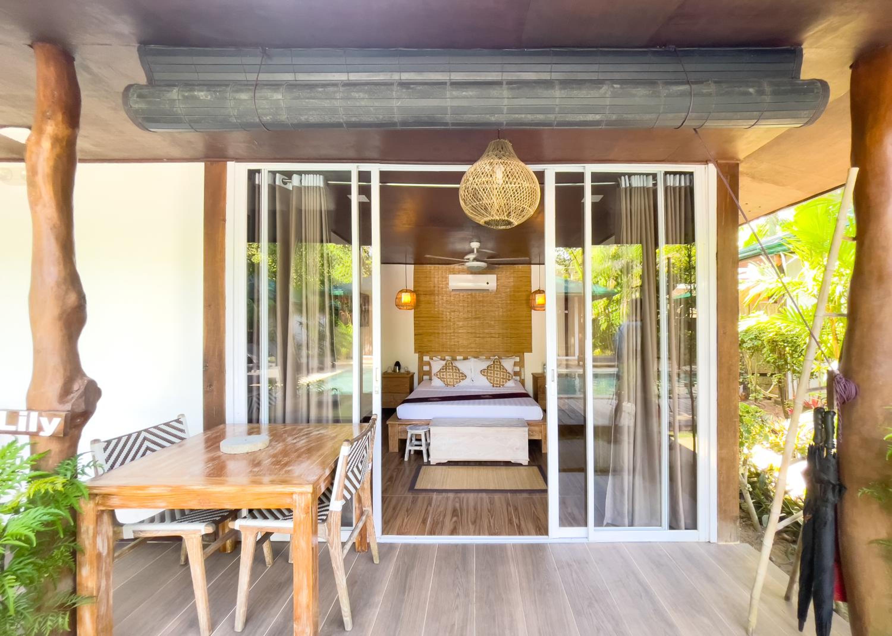 Cadlao Resort and Restaurant