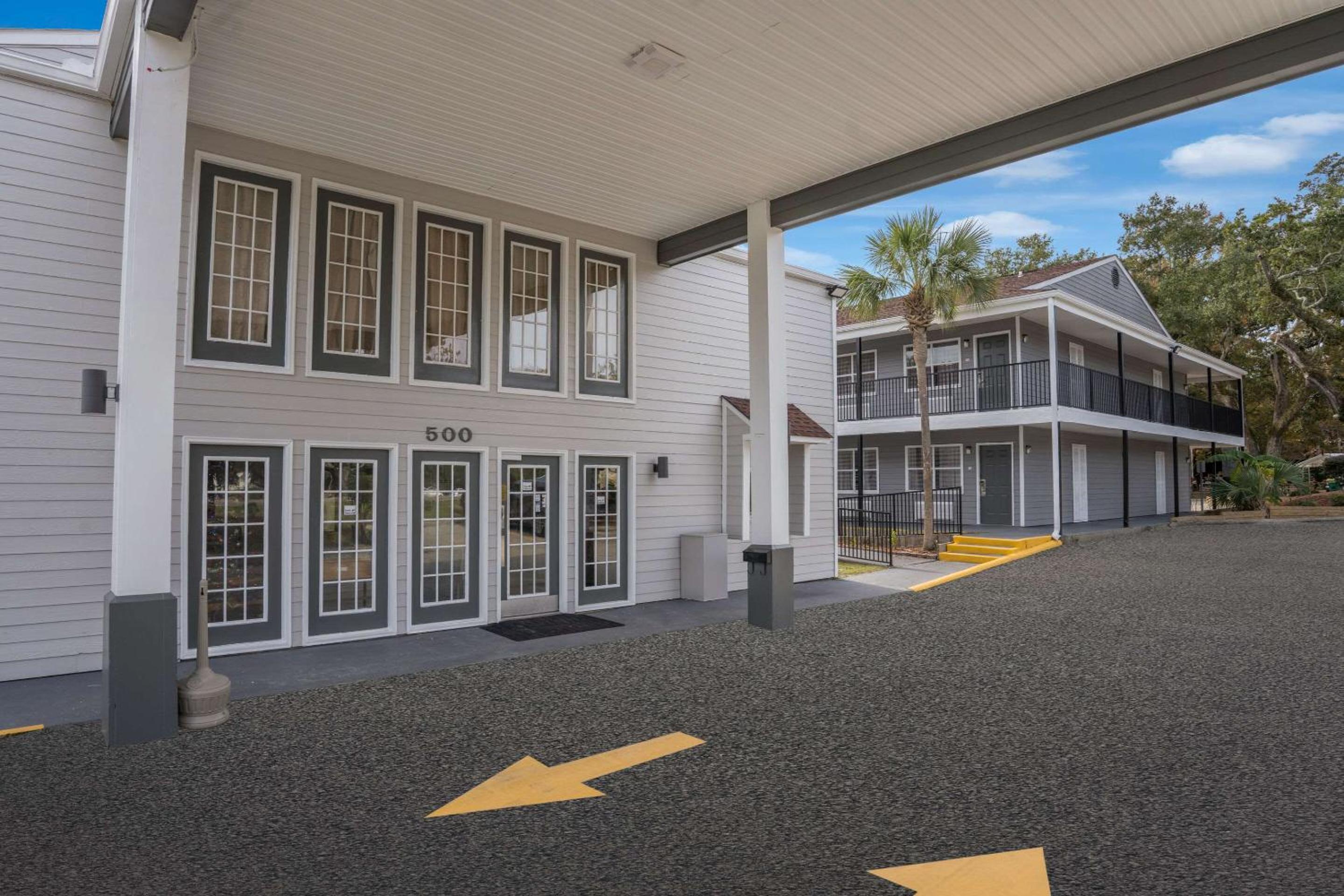 Quality Inn Ocean Springs - Biloxi East view 2
