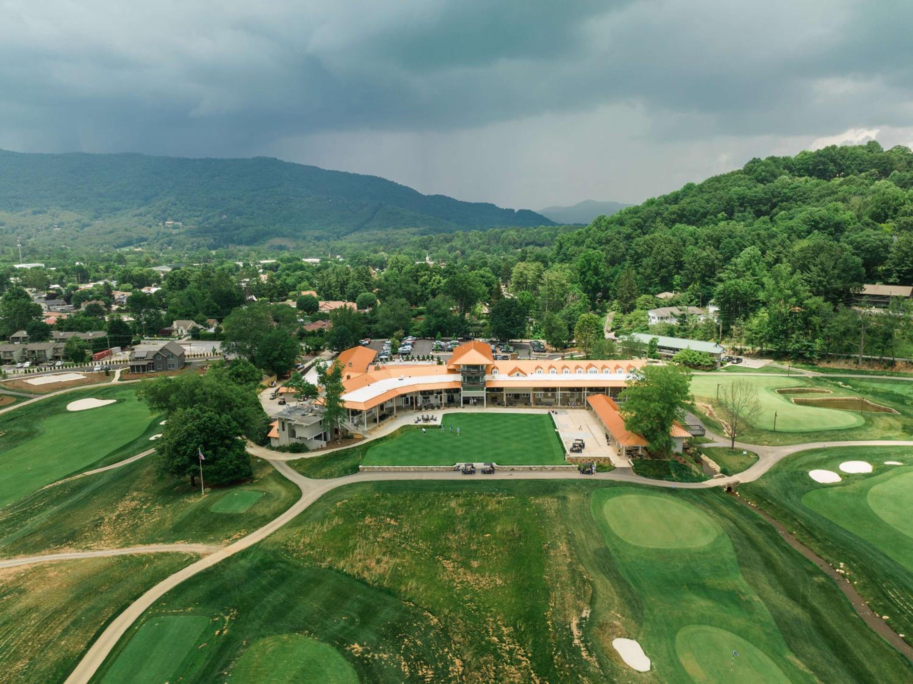 Waynesville Inn and Golf Club, Tapestry Collection by Hilton view 2