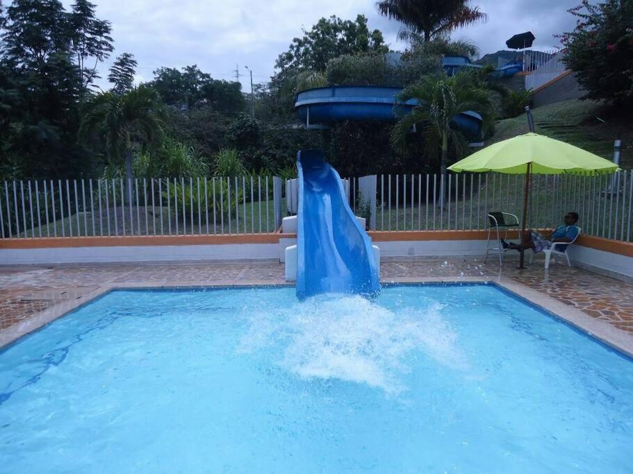 Hermosa casa con piscinas - CIUDADELA PREMIUM - San Jerónimo Antioquia