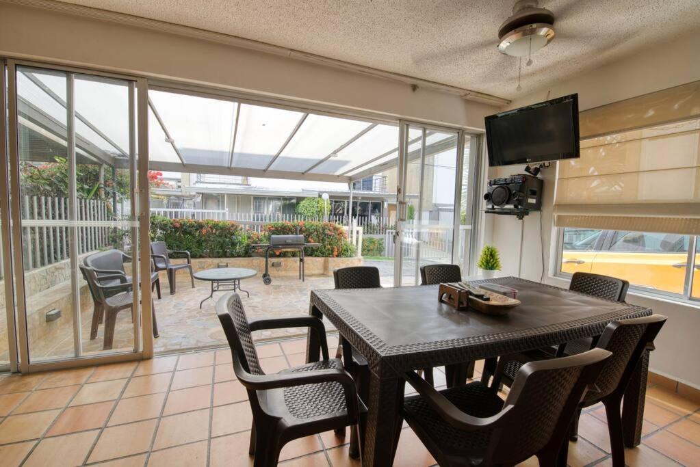 Hermosa casa con piscinas - CIUDADELA PREMIUM - San Jerónimo Antioquia